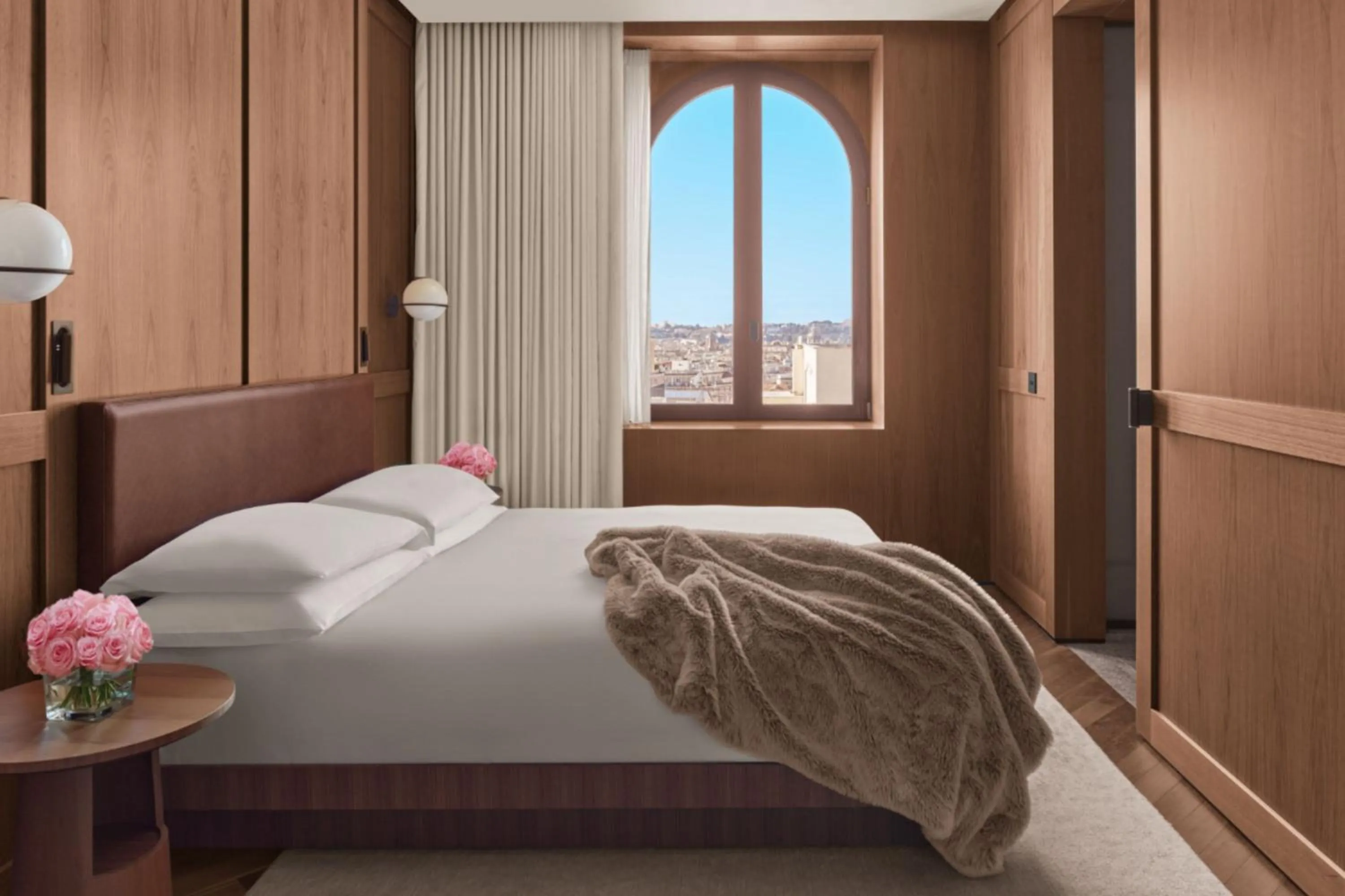 Photo of the whole room, Bed in The Rome EDITION