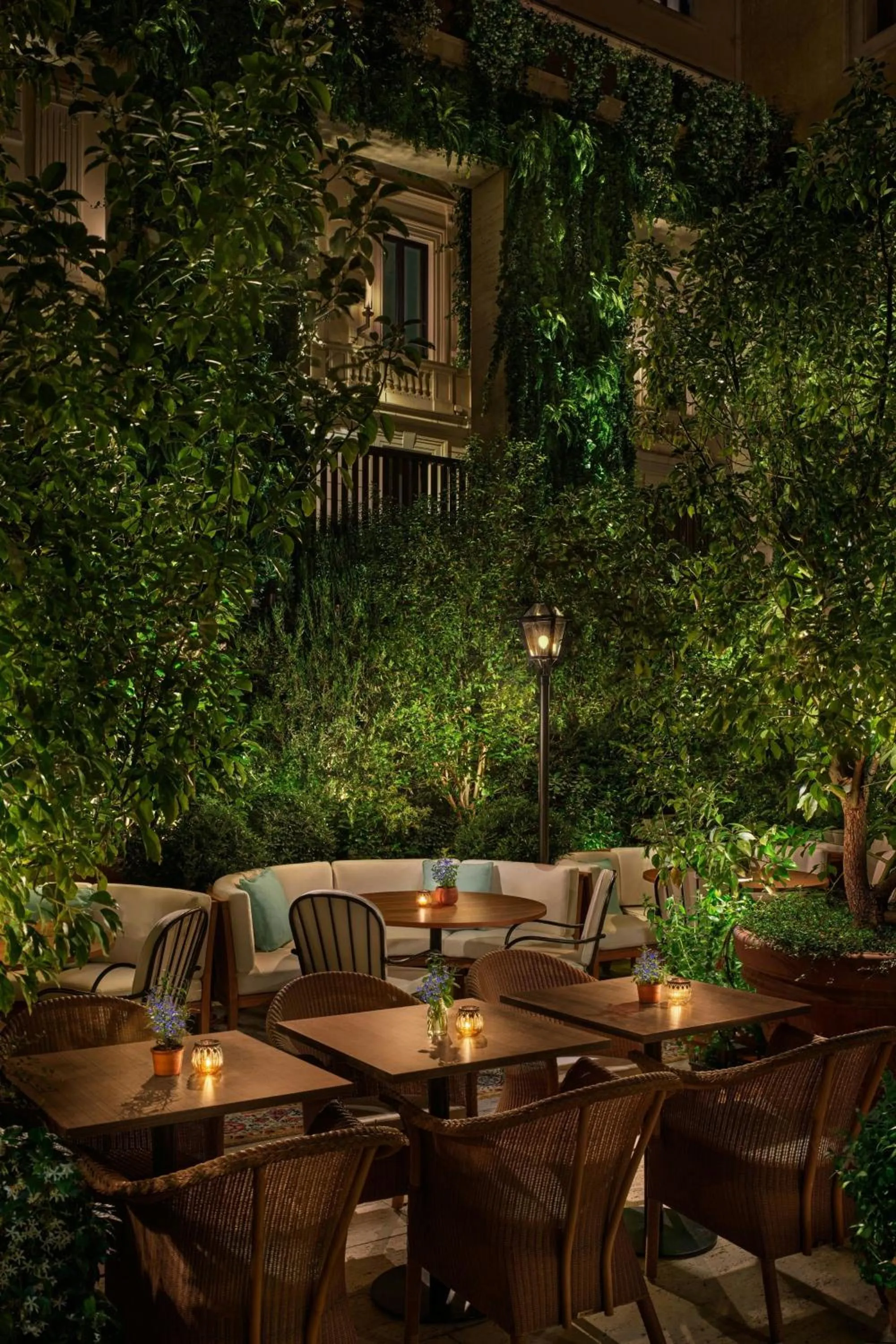 Restaurant/places to eat in The Rome EDITION