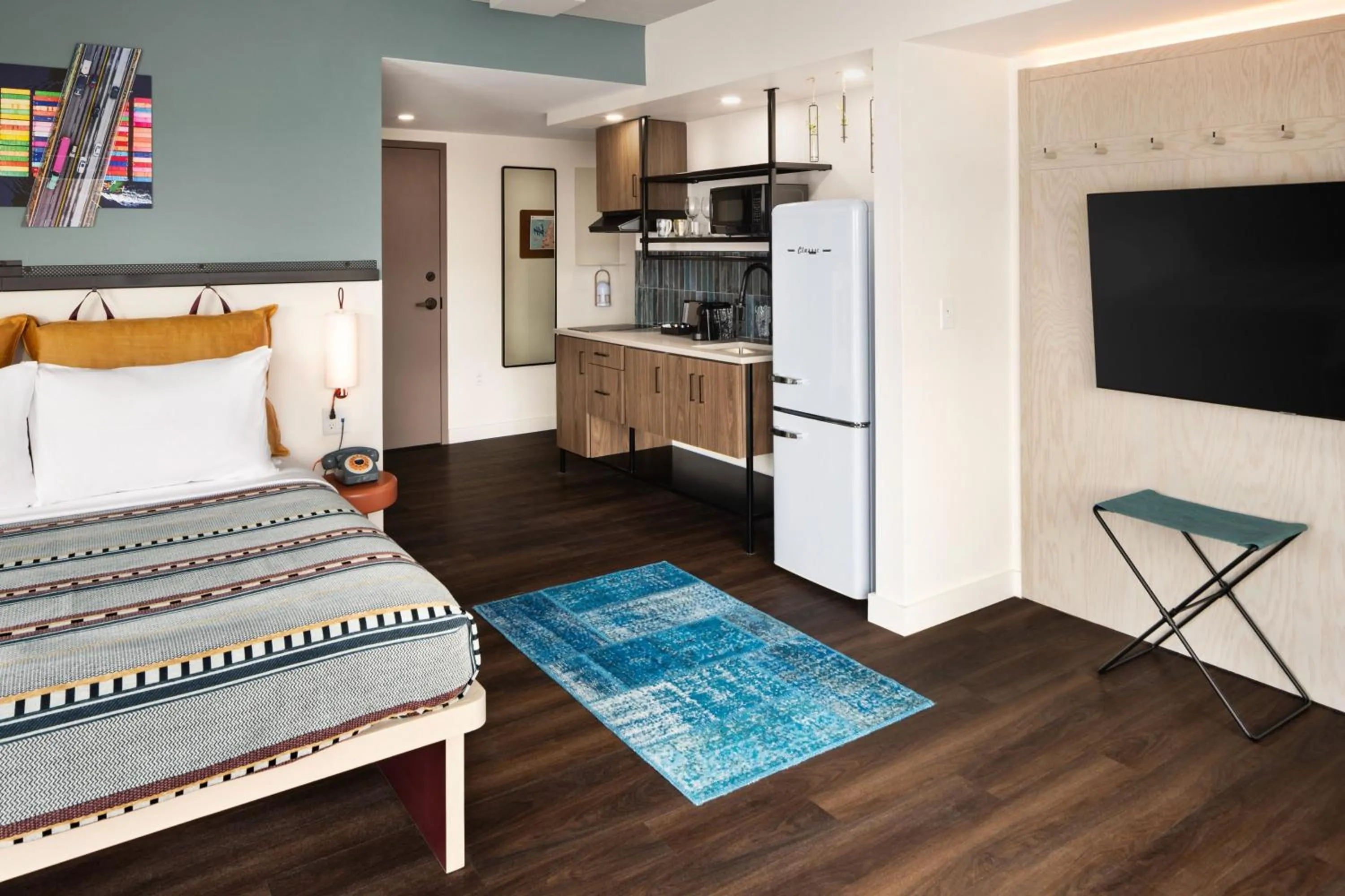 Photo of the whole room in Moxy Halifax Downtown