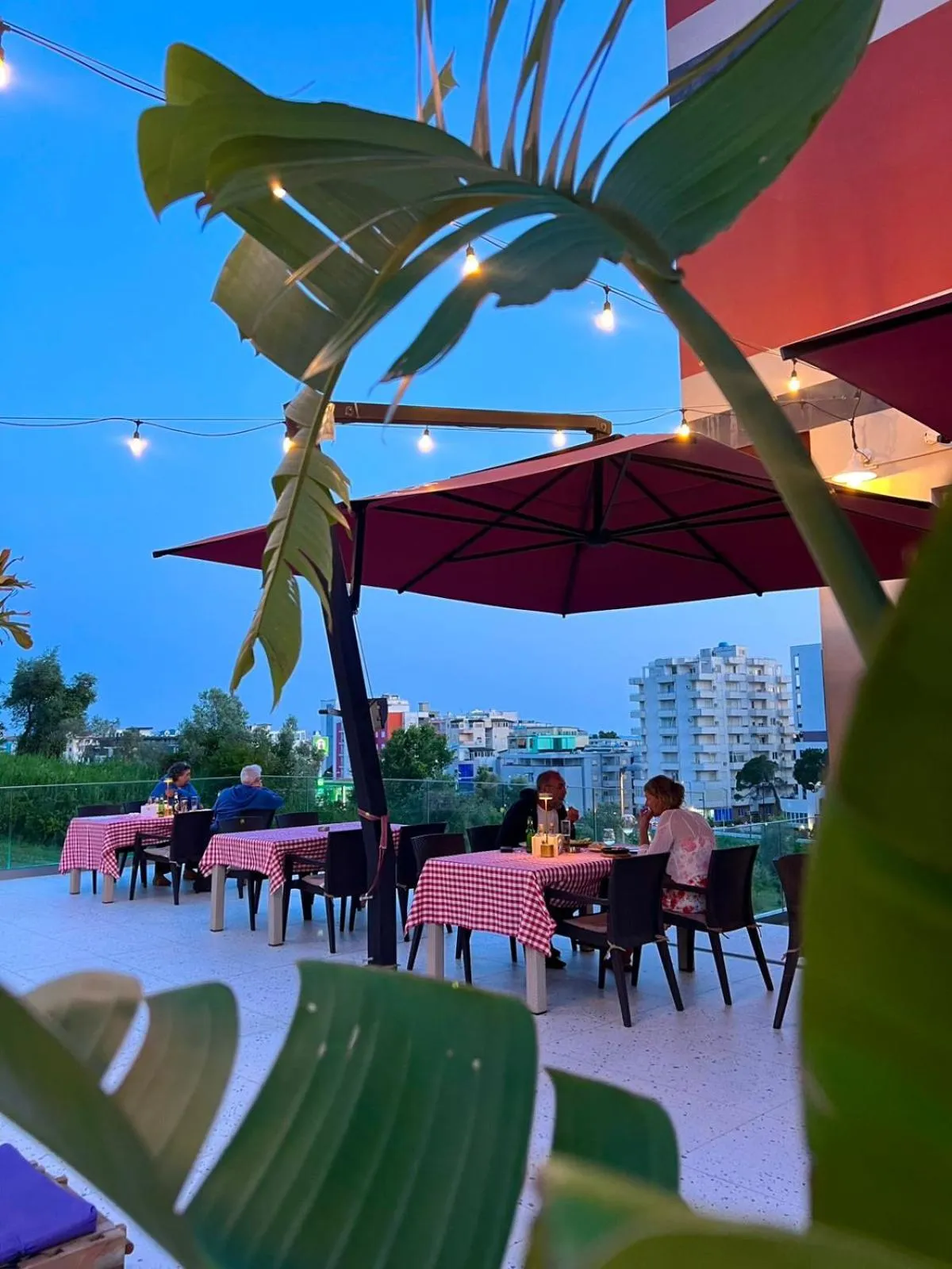 Restaurant/places to eat in Padel Olivia's Hill Resort