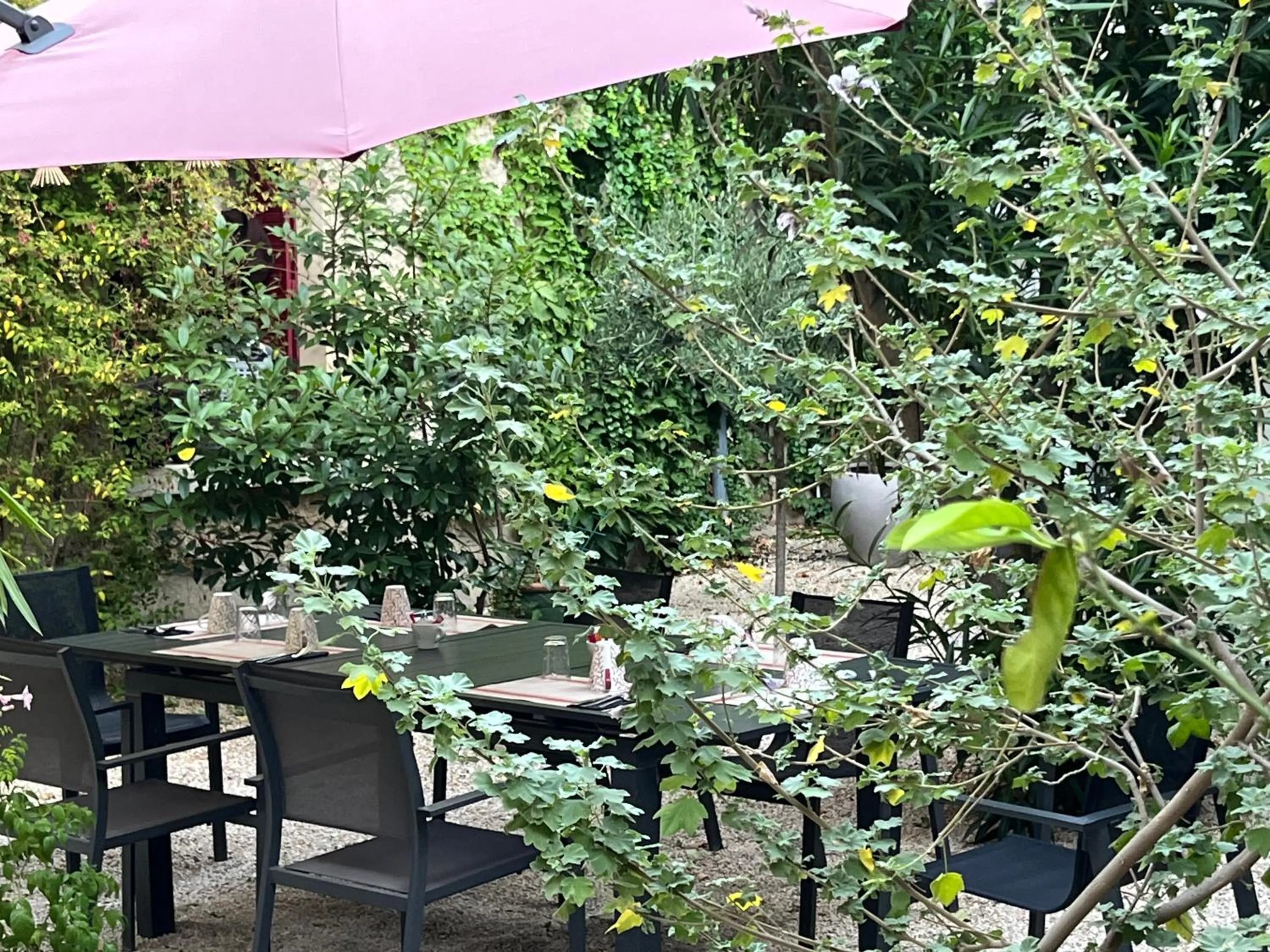 Garden in Le Clos d'Orange - Hotel & ville de Provence