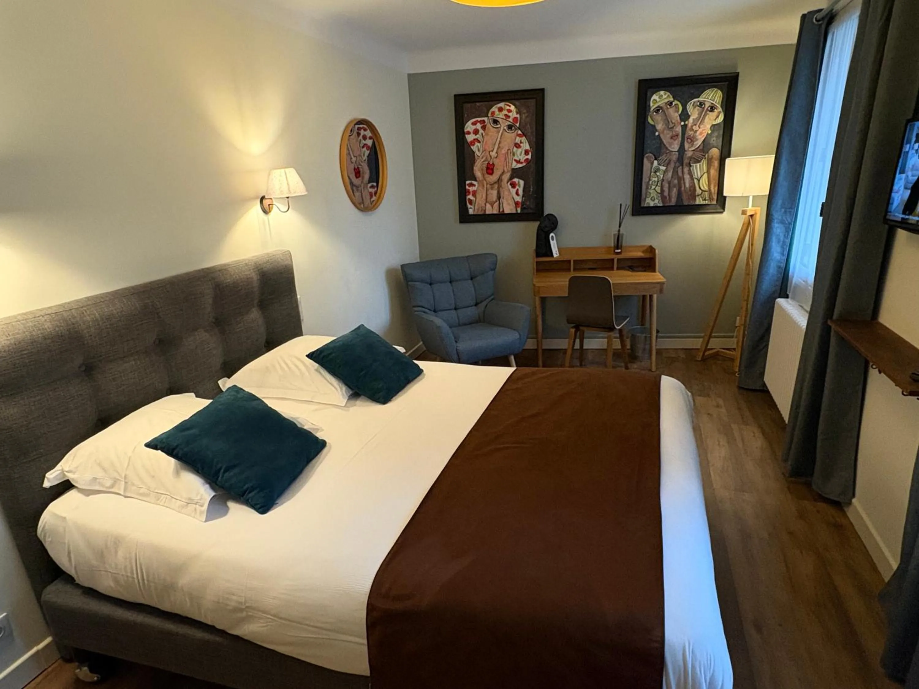 Photo of the whole room, Bed in Le Clos d'Orange - Hotel & ville de Provence