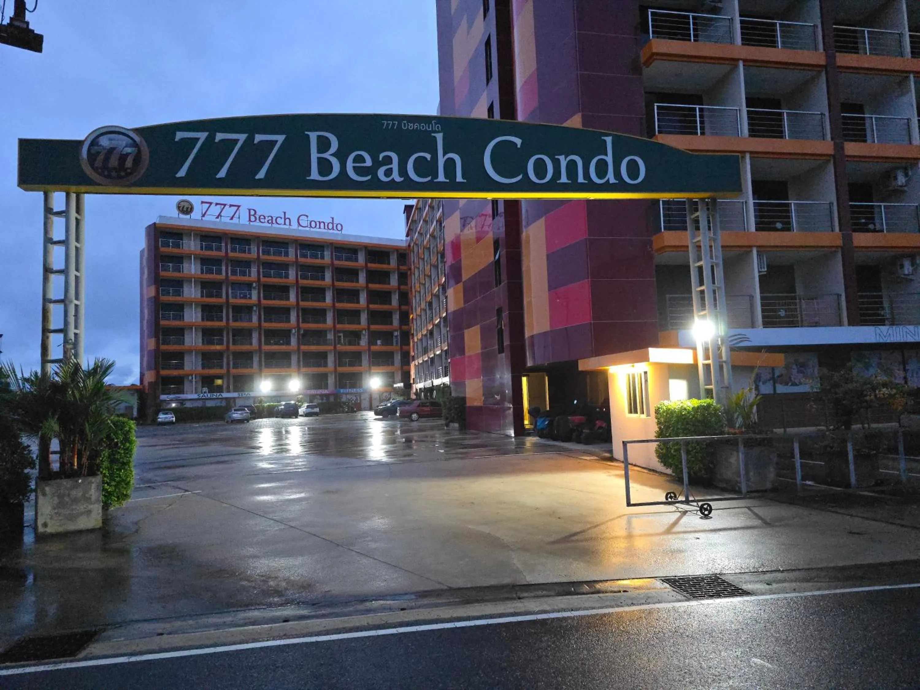Parking in 777 Beach Condo Phuket