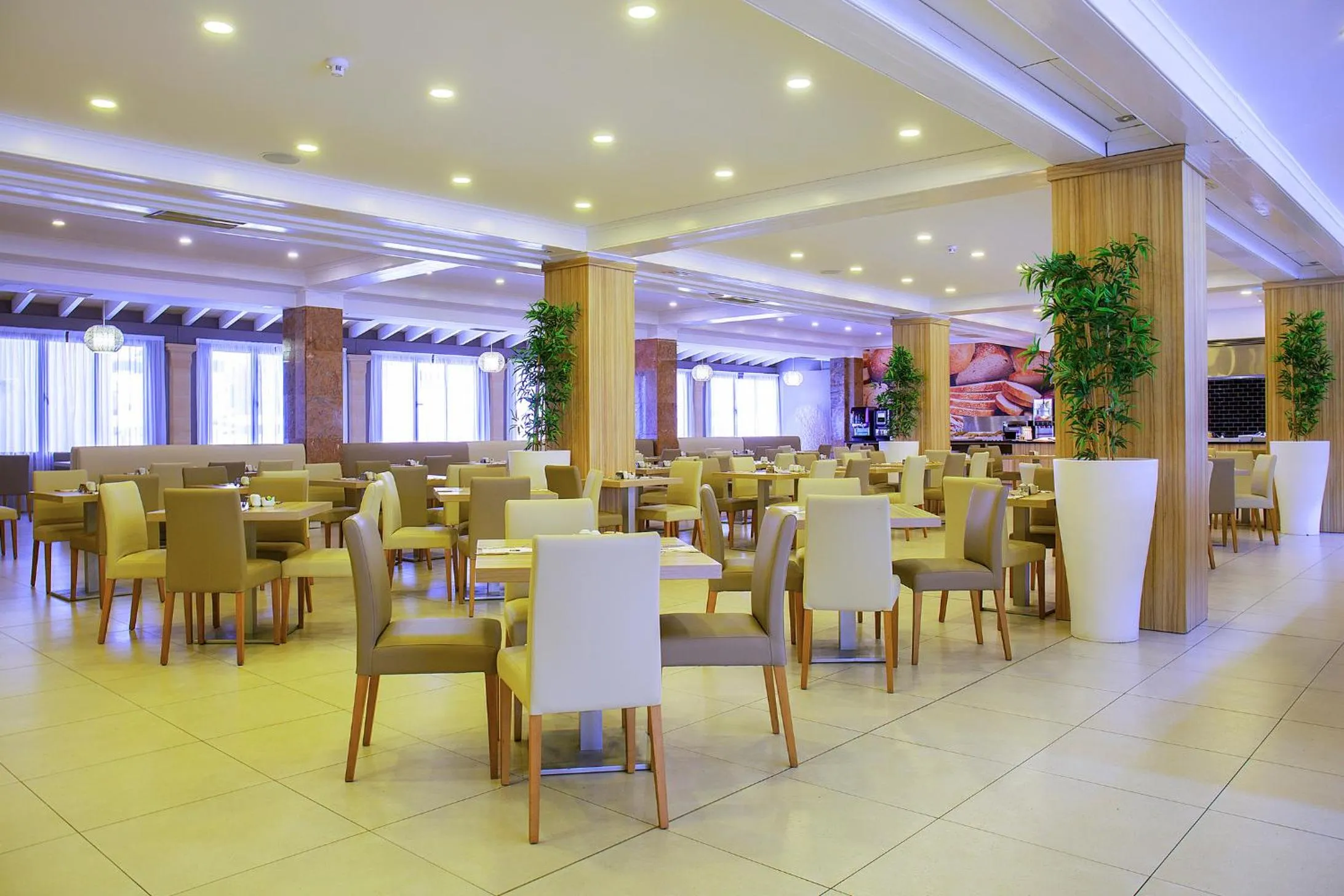 Restaurant/places to eat in BQ Can Picafort Hotel