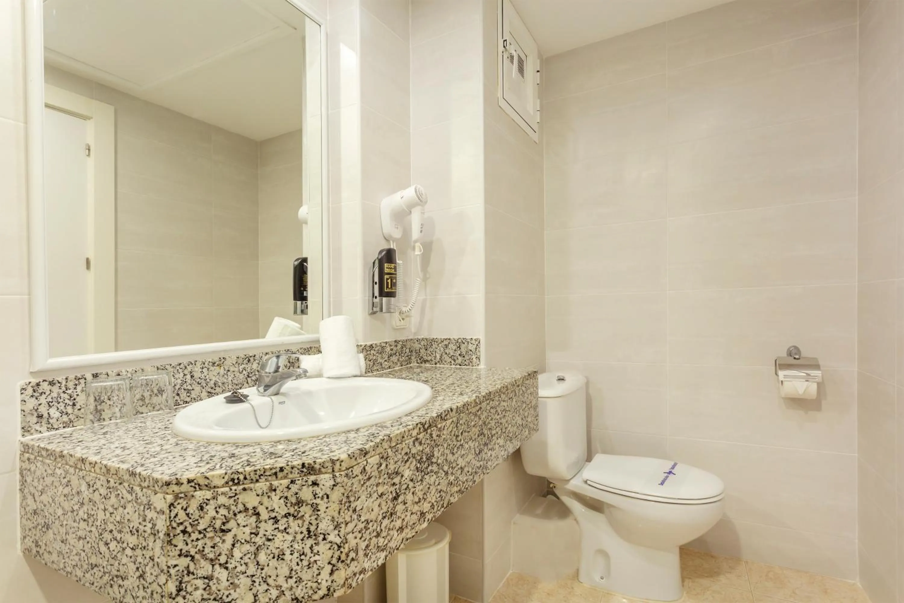 Bathroom in Hotel Kilimanjaro