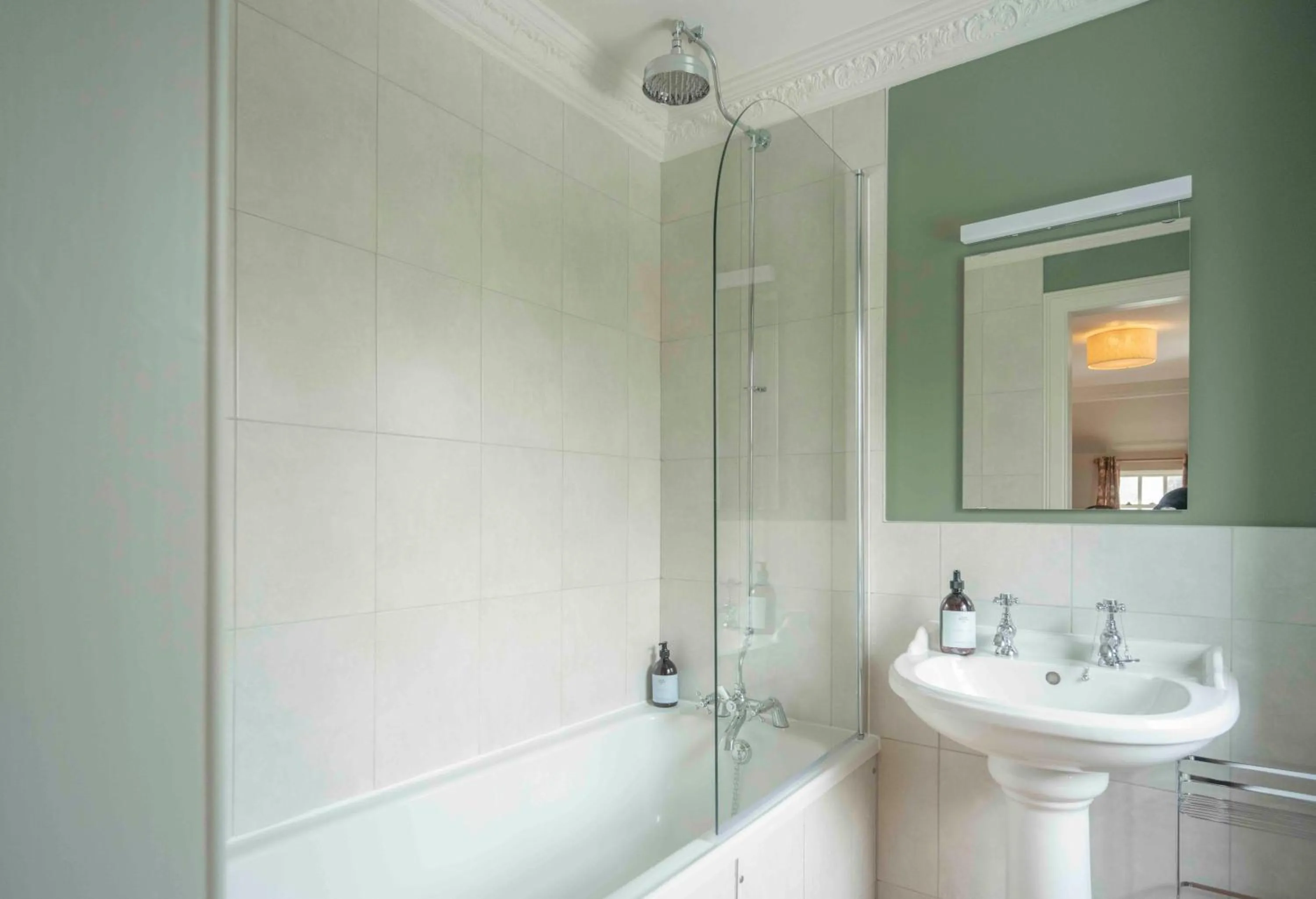 Property building in Cross Keys Inn Ettrickbridge