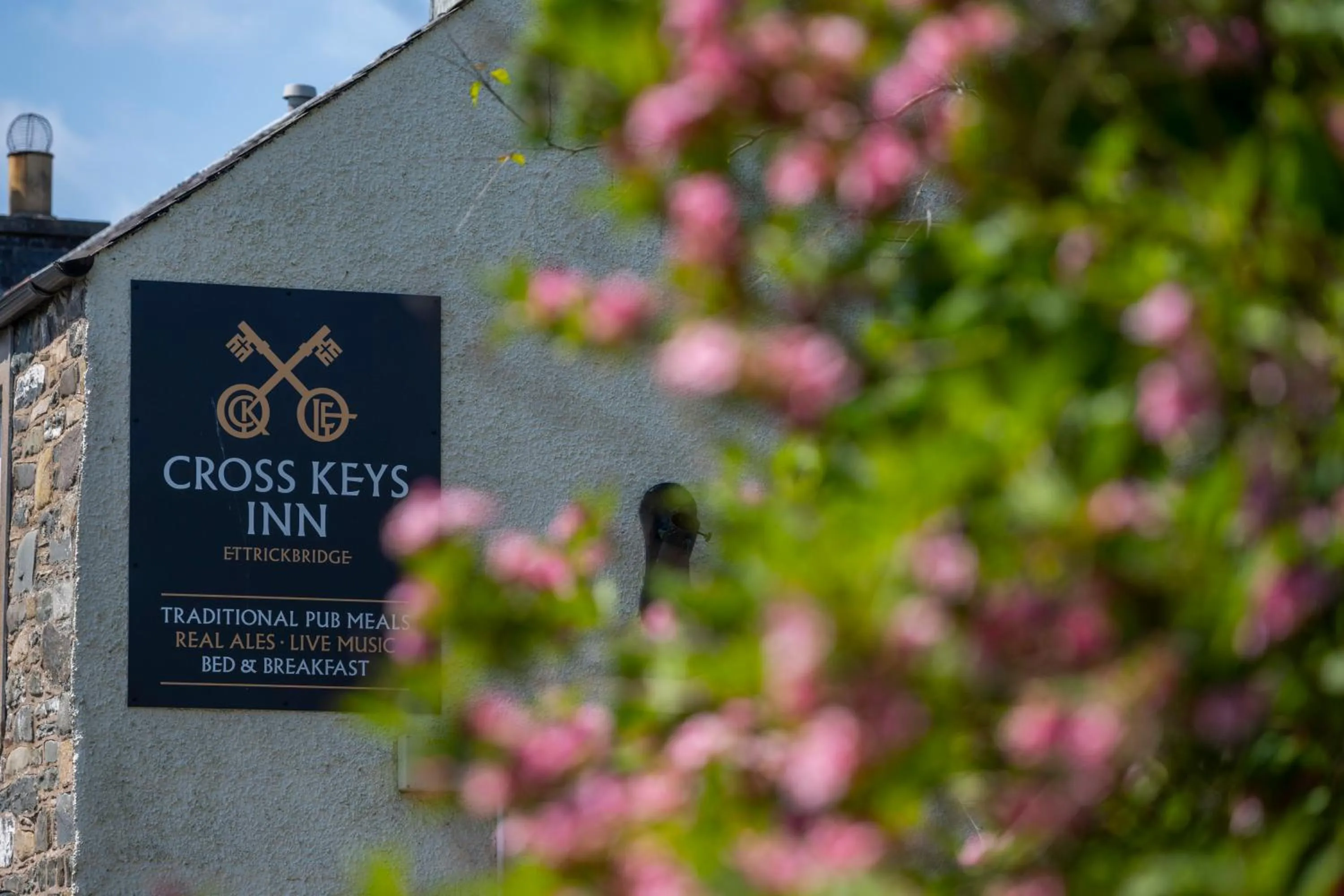 Property building in Cross Keys Inn Ettrickbridge