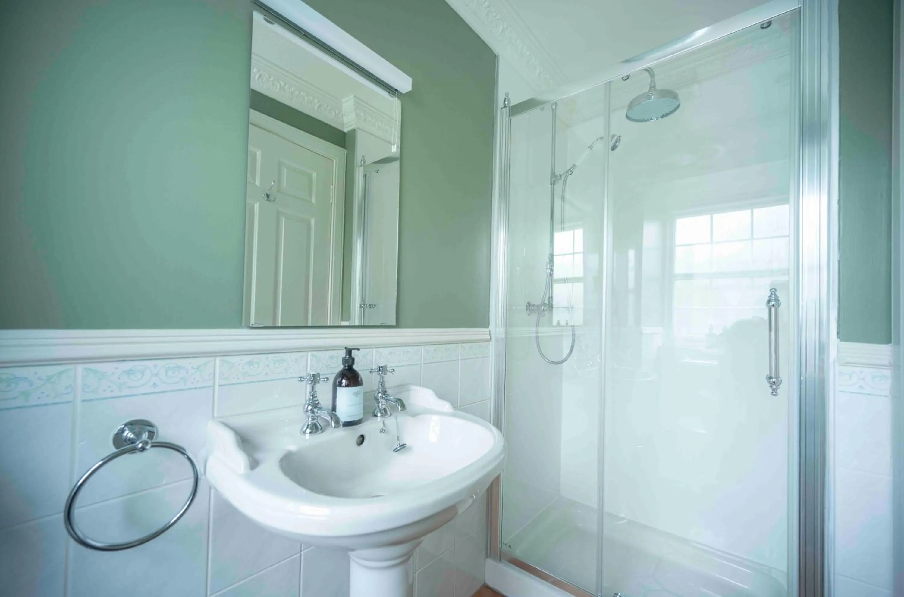 Property building in Cross Keys Inn Ettrickbridge