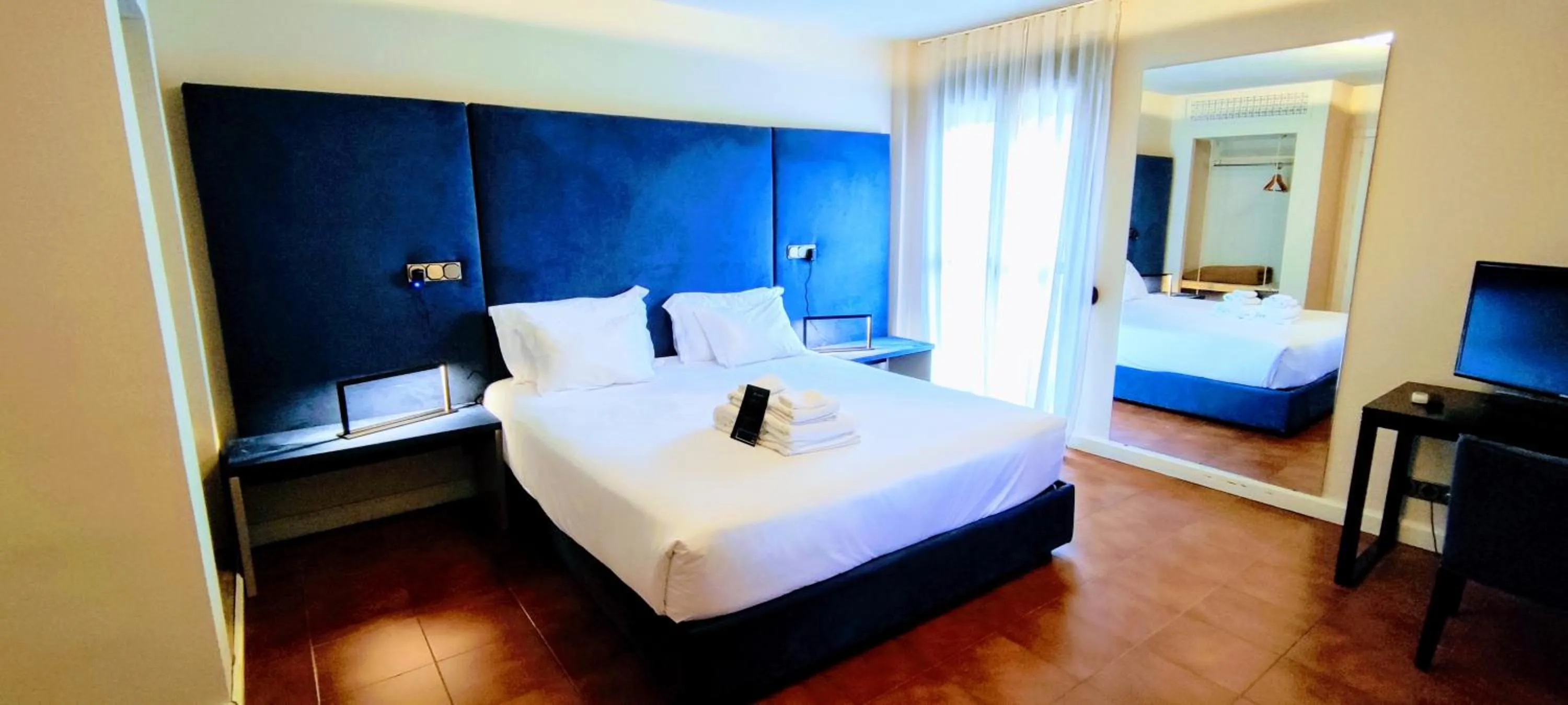 Bedroom, Bed in Hotel Ronda Valley