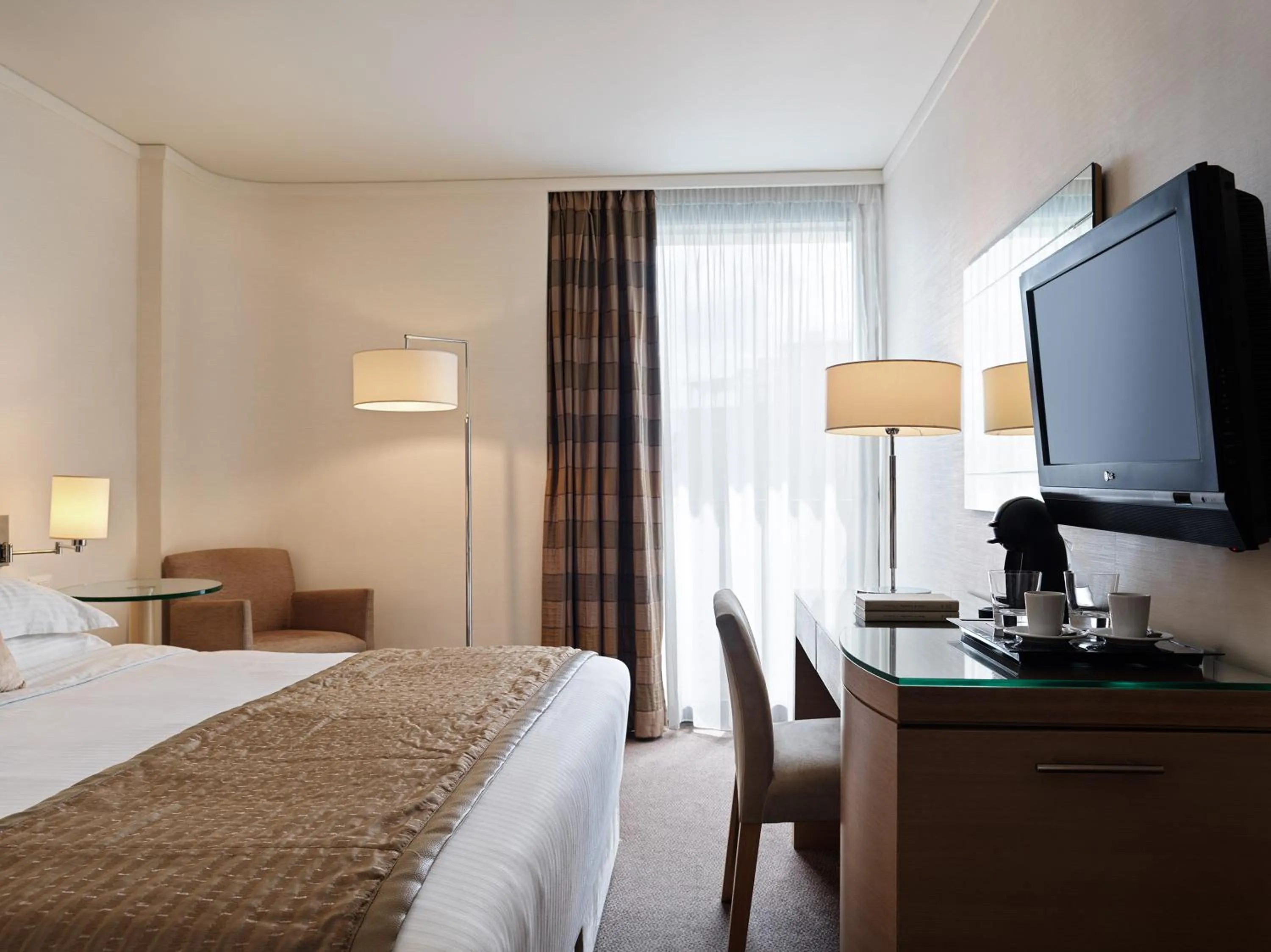 Bedroom, Bed in Galaxy Iraklio Hotel