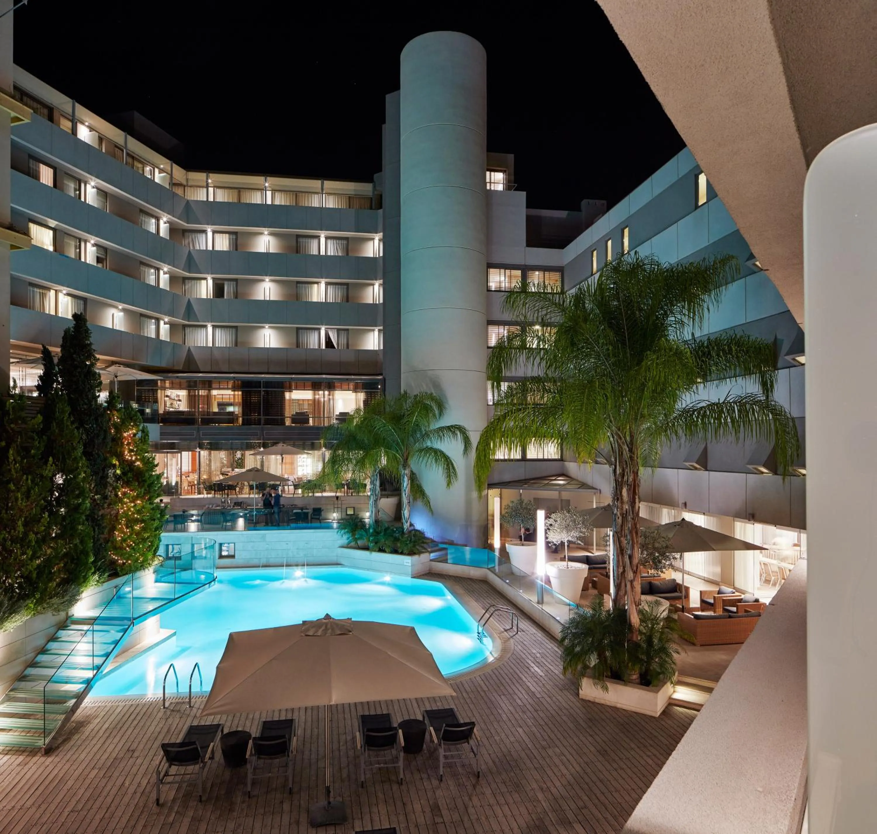 Restaurant/places to eat in Galaxy Iraklio Hotel