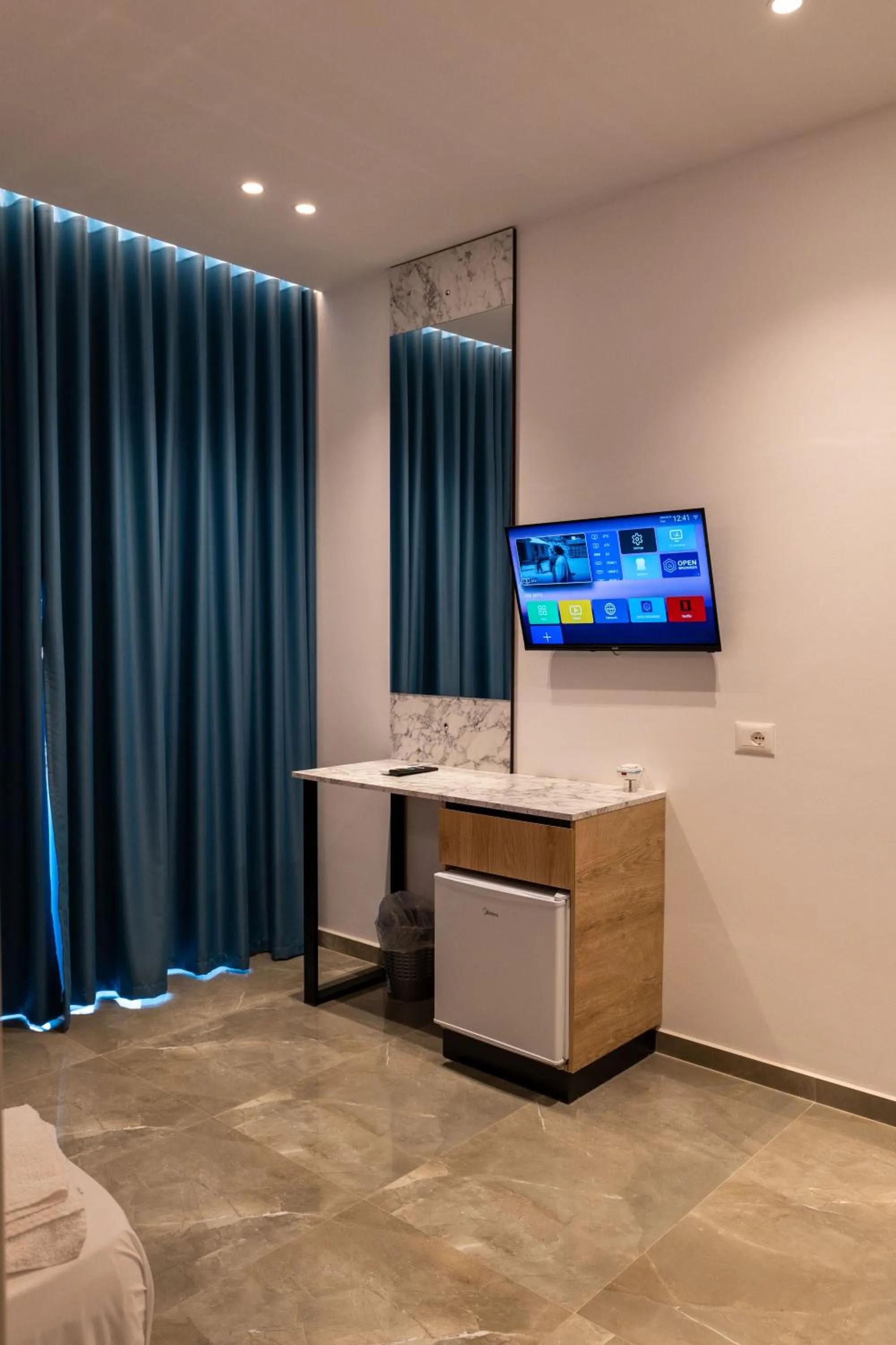 TV and multimedia in Monel Hotel