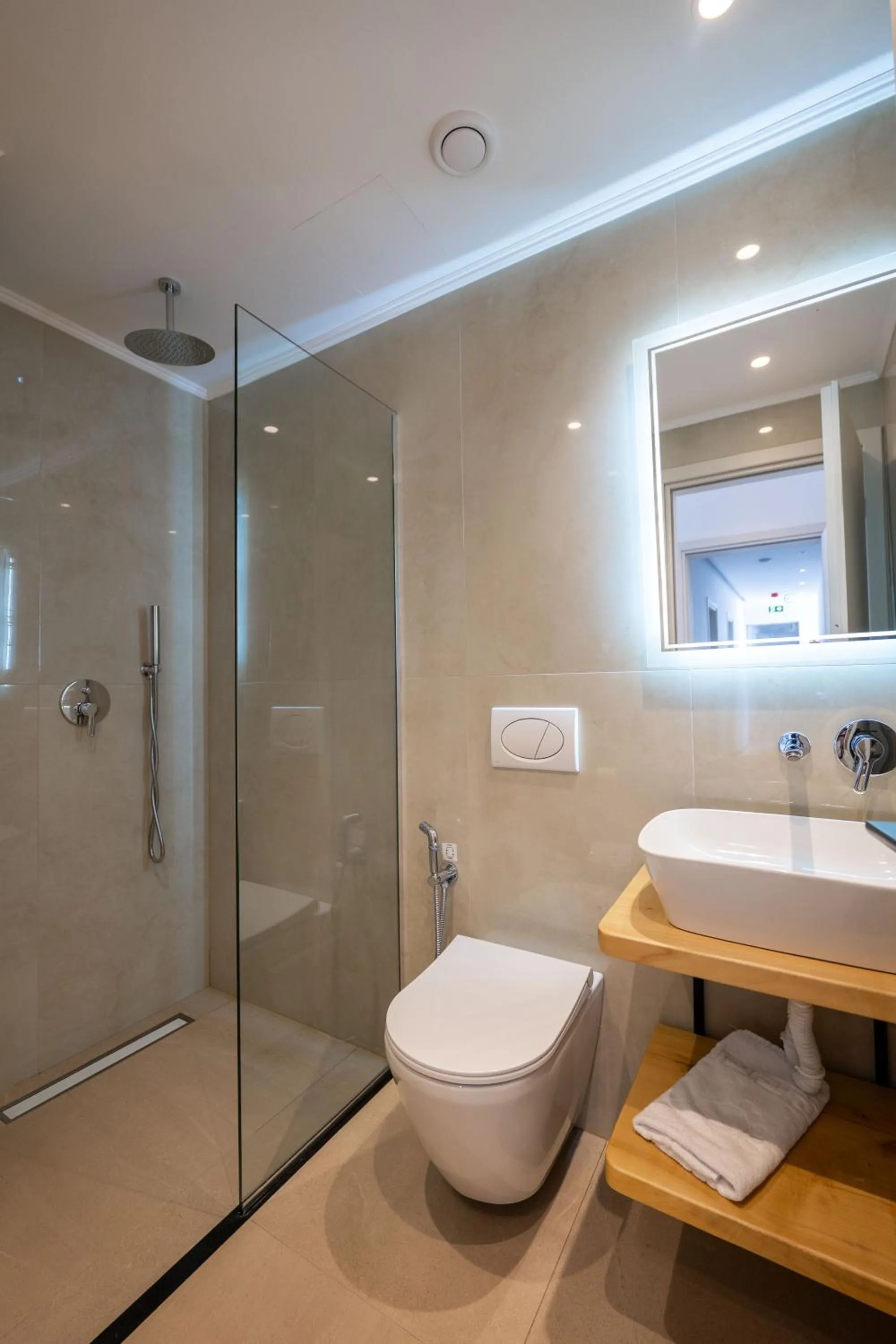 Shower in Monel Hotel