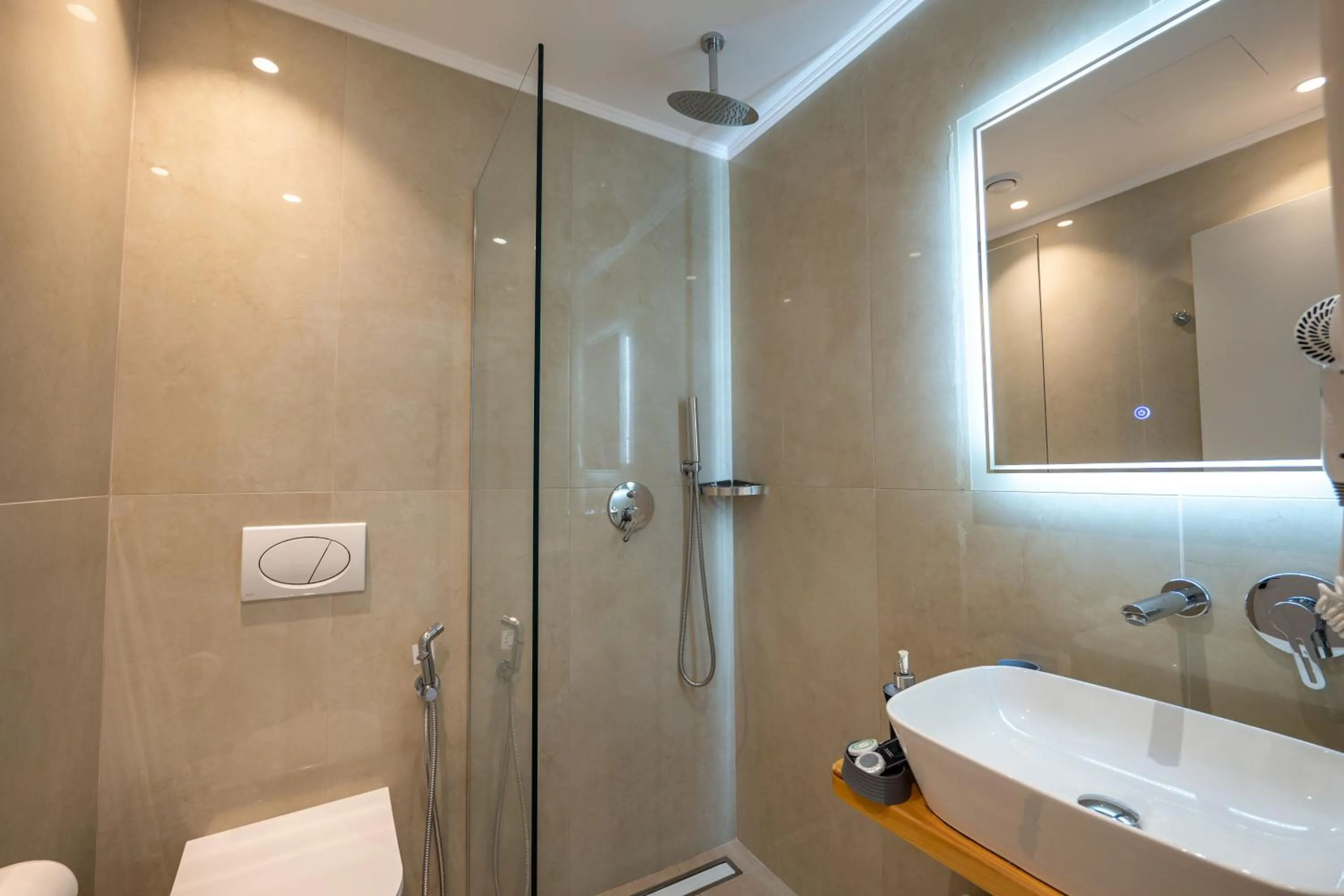 Shower in Monel Hotel