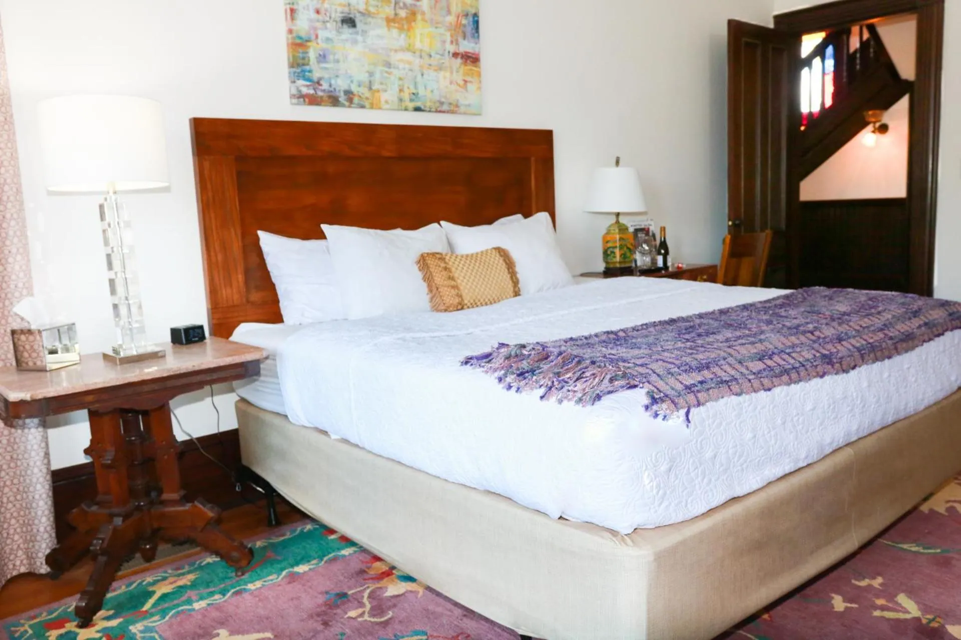 Bed in Summit Street Inns