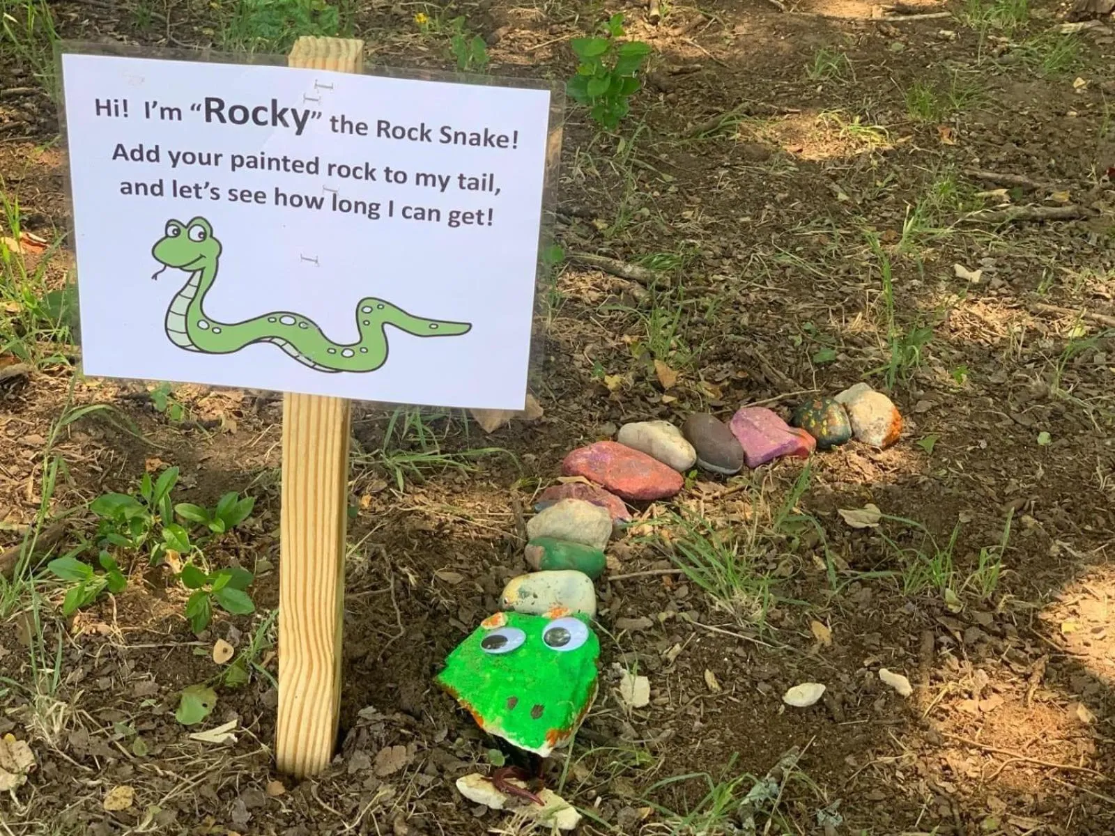 Hobbit Treehouse with waterfall on the Brazos River! 350 acres! Tubing! Petting zoo!