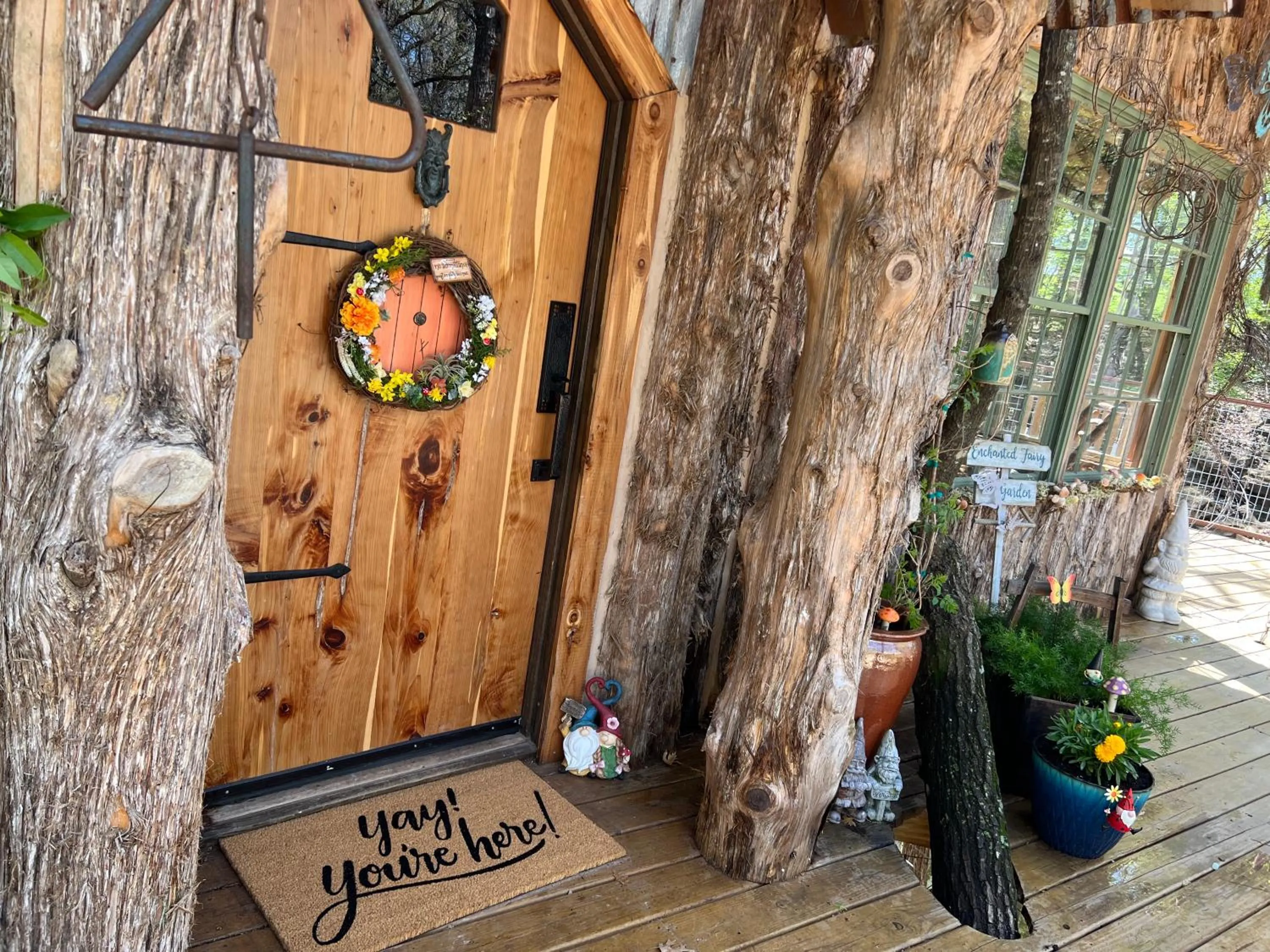 Hobbit Treehouse with waterfall on the Brazos River! 350 acres! Tubing! Petting zoo!