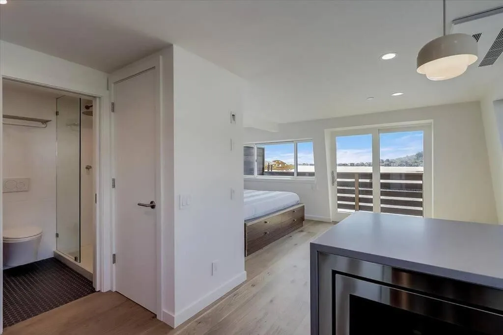 Bed in Floating Condos of Commodore 11