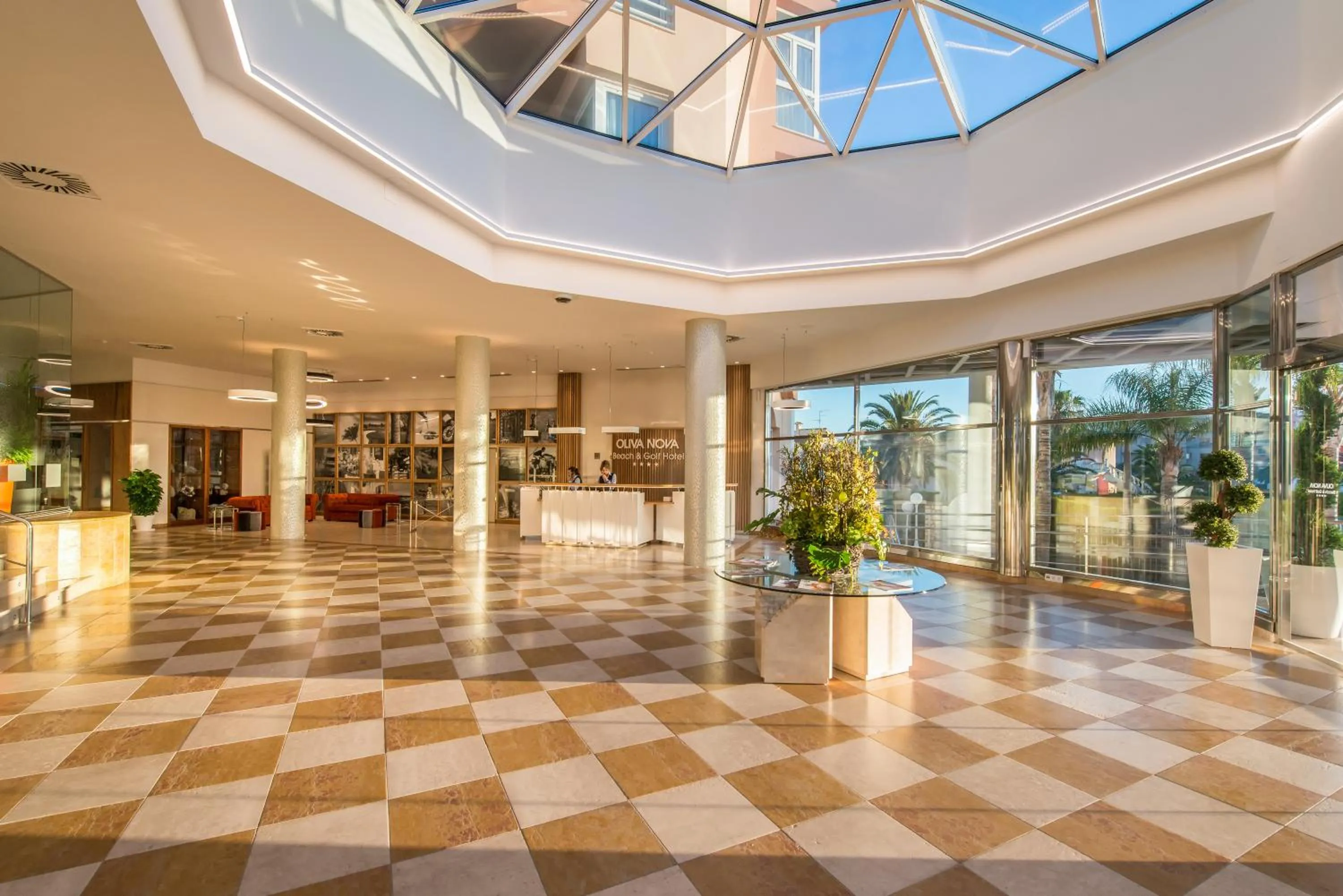 Lobby or reception in Oliva Nova Beach & Golf Hotel