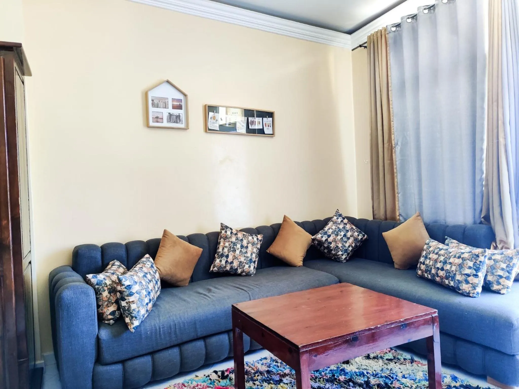 Living room in Locals Taghazout surfcamp