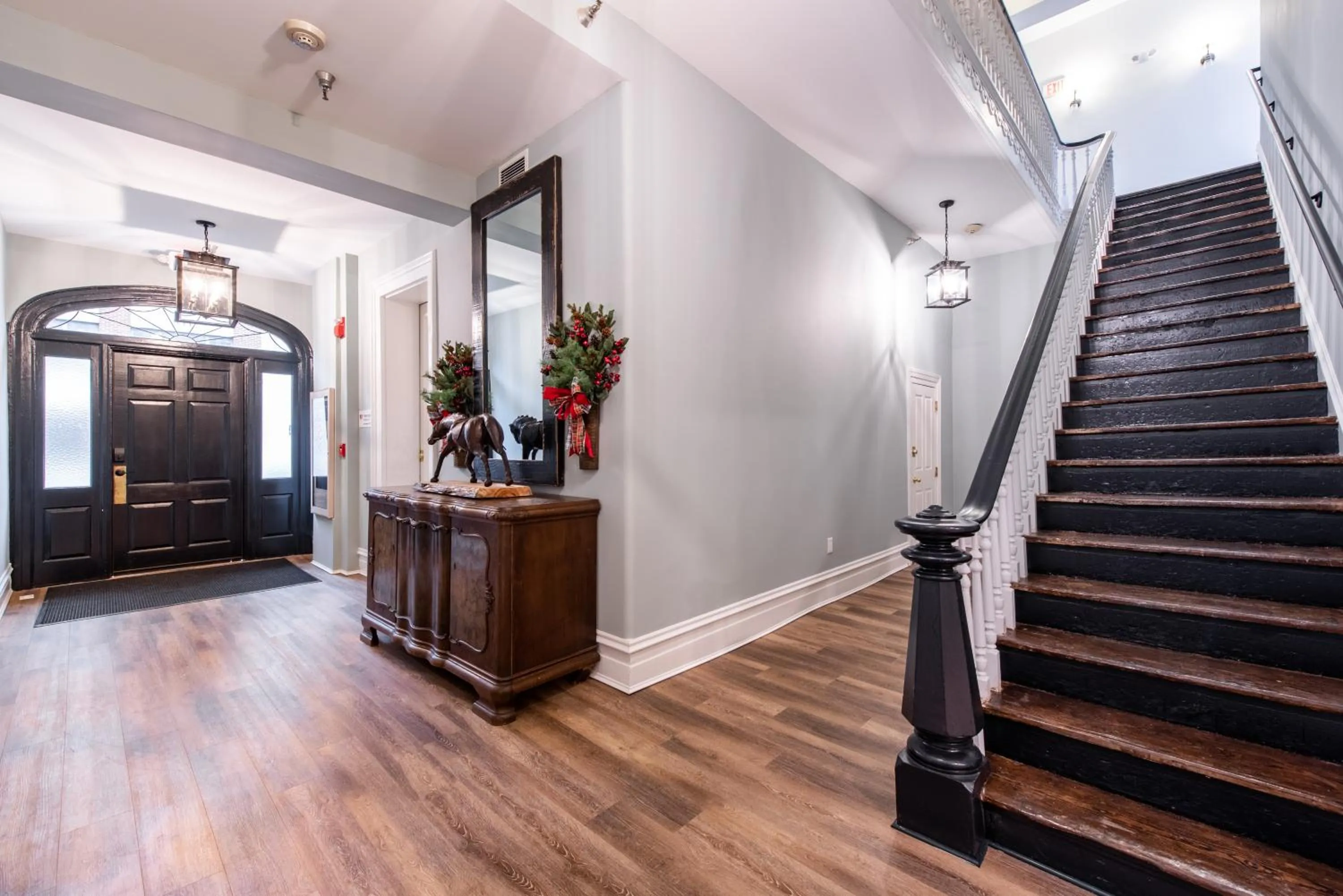 Lobby or reception in The Woodford Hotel