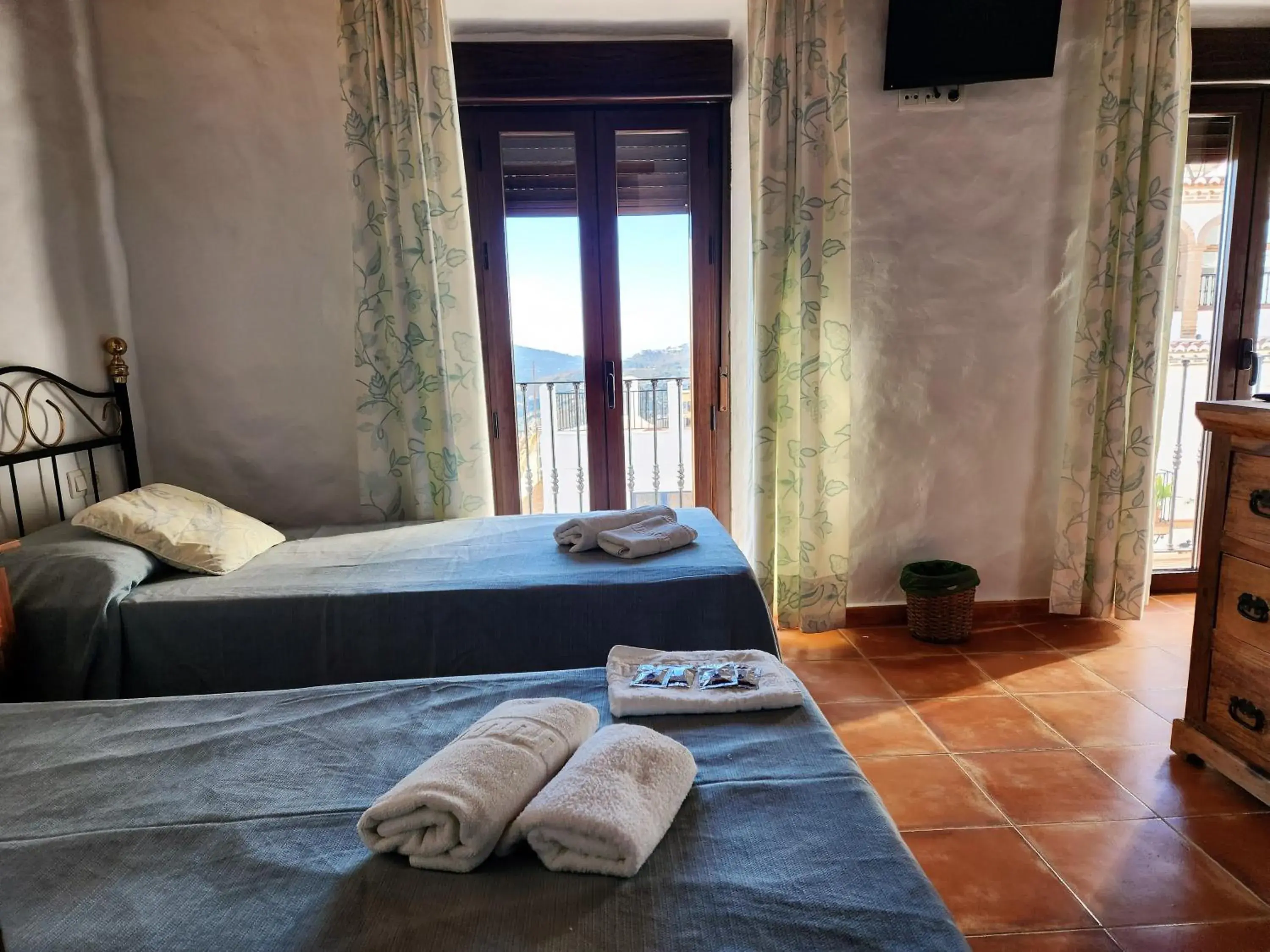 Superior Twin Room - single occupancy in Posada La Plaza Superior Twin Room - single occupancy in Posada La Plaza