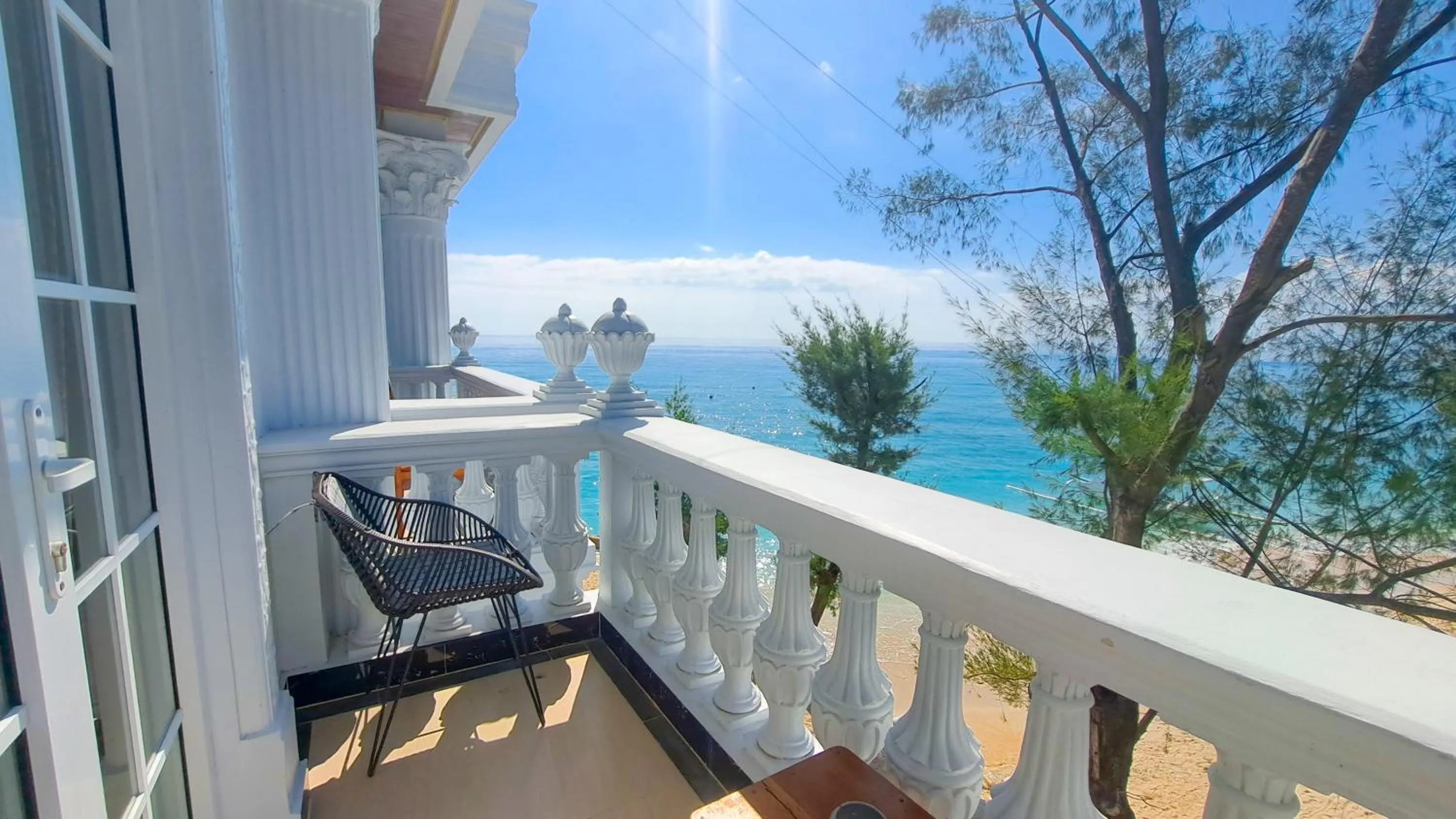 Balcony/Terrace in Gili Beachfront Suites