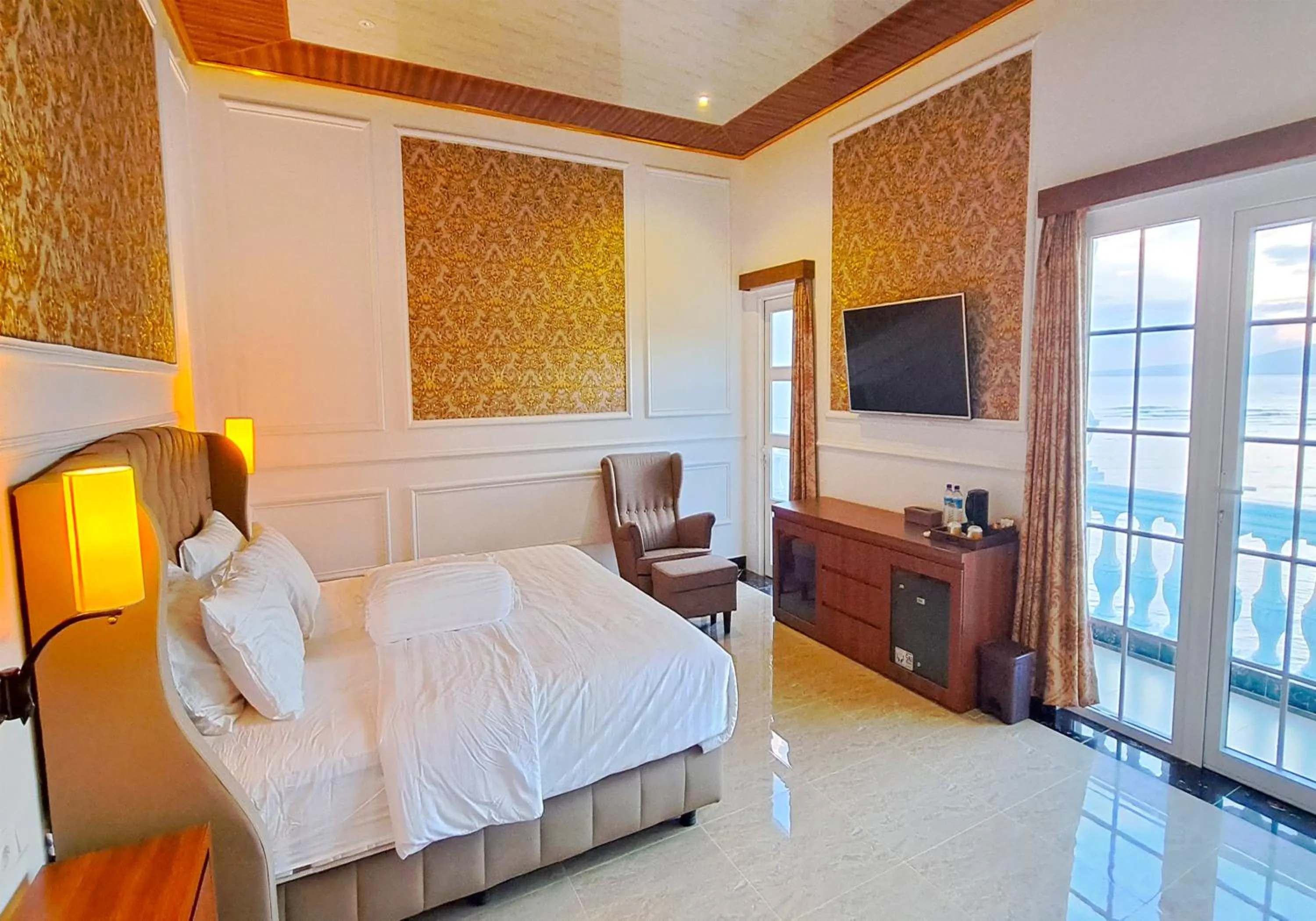 Bedroom, Bed in Gili Beachfront Suites