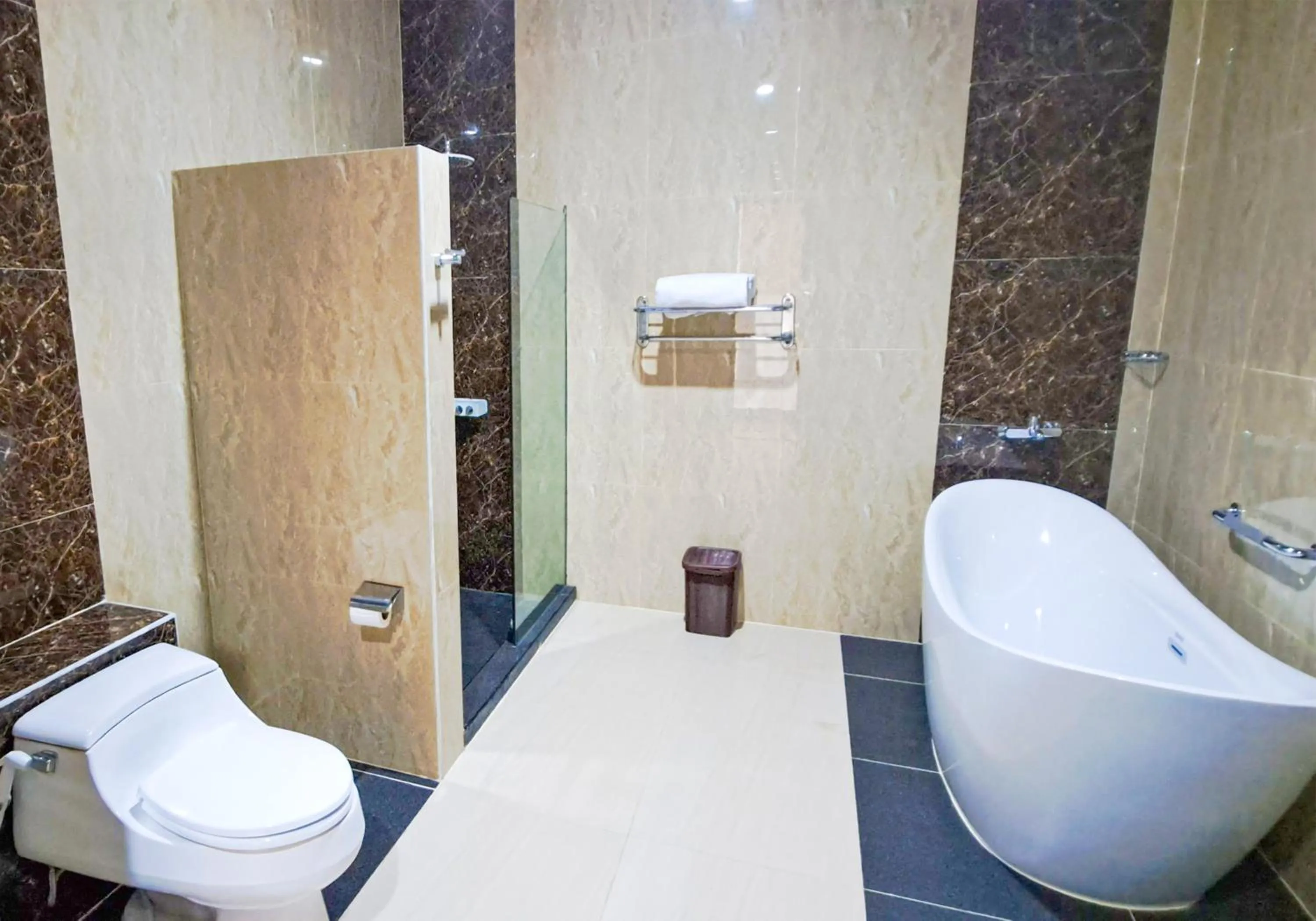 Bathroom in Gili Beachfront Suites