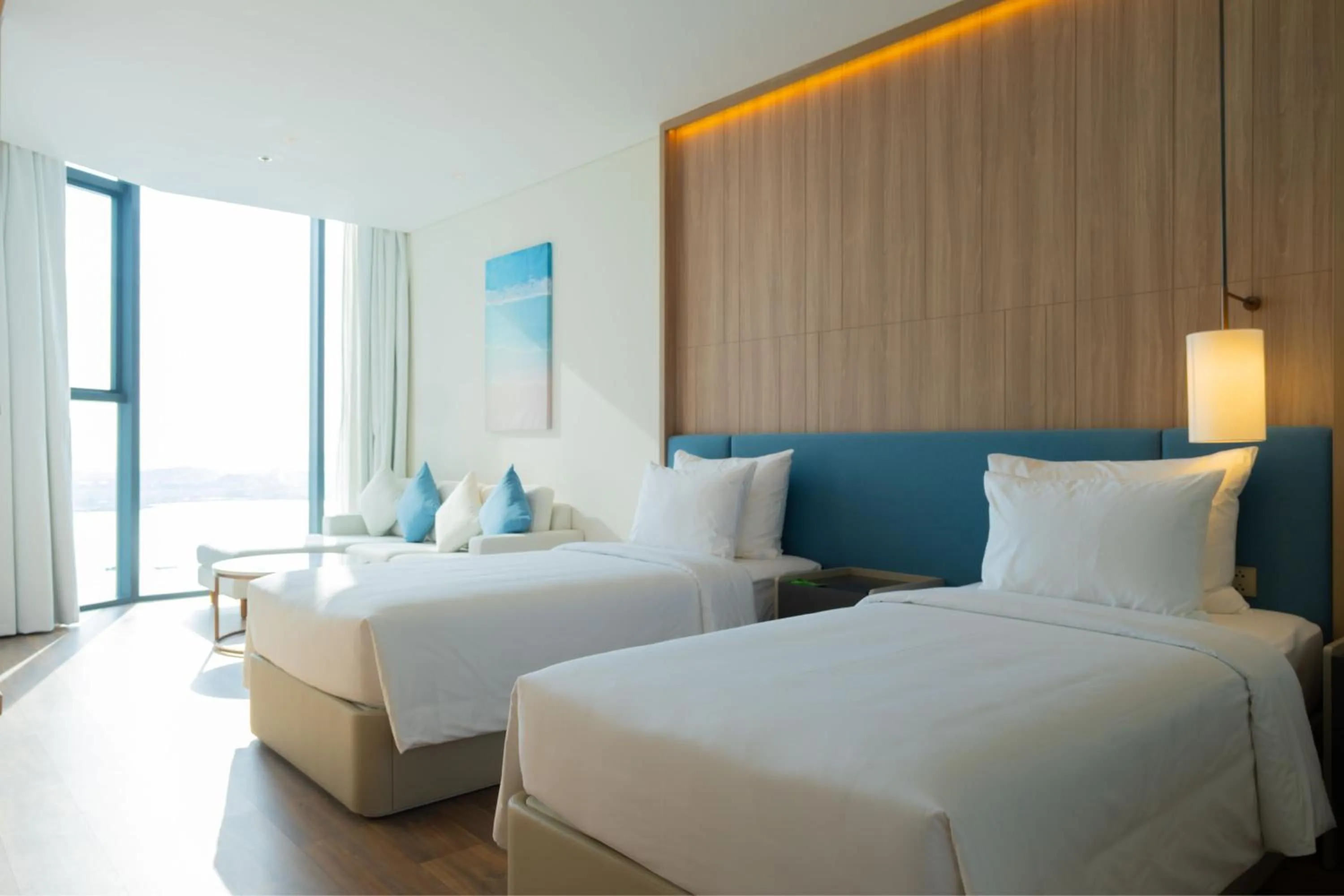 Bed in A La Carte Ha Long Bay Residence