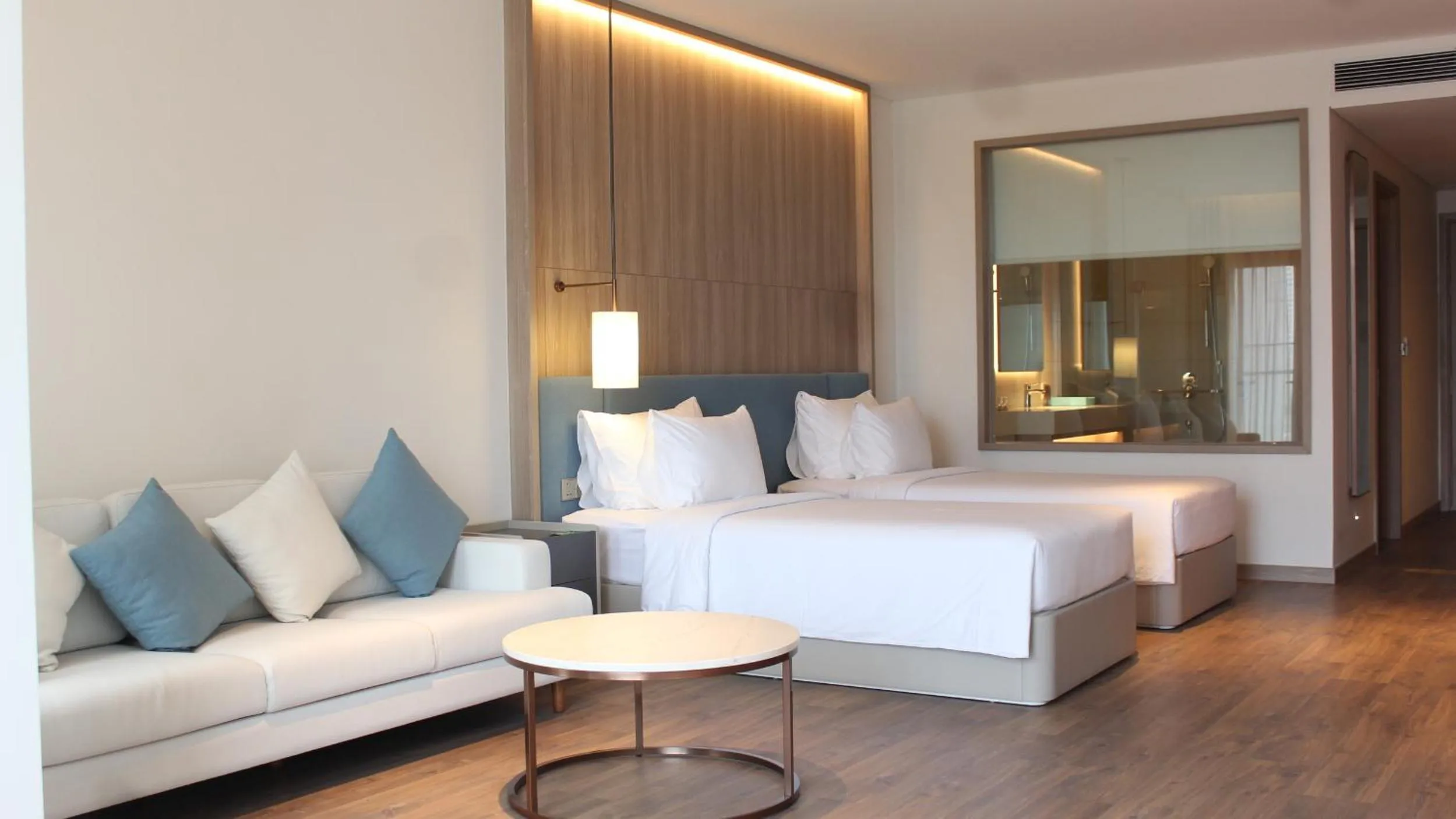 Bed in A La Carte Ha Long Bay Residence