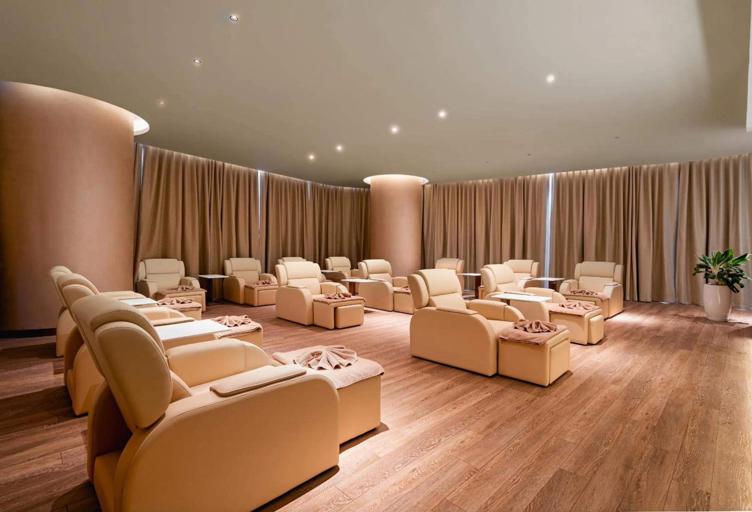 Spa and wellness centre/facilities in A La Carte Ha Long Bay Residence