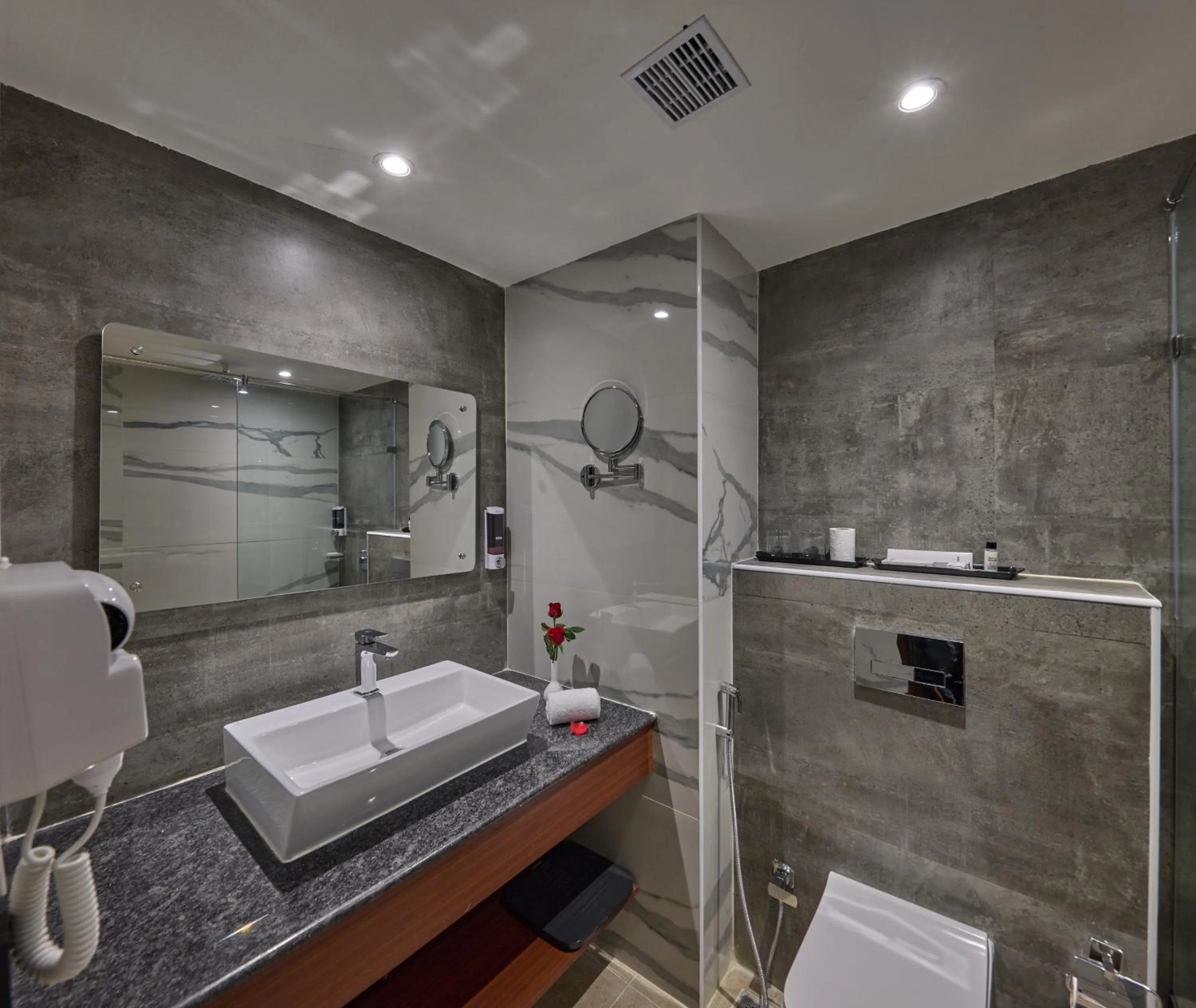 Bathroom in Golden Tulip Tirupati