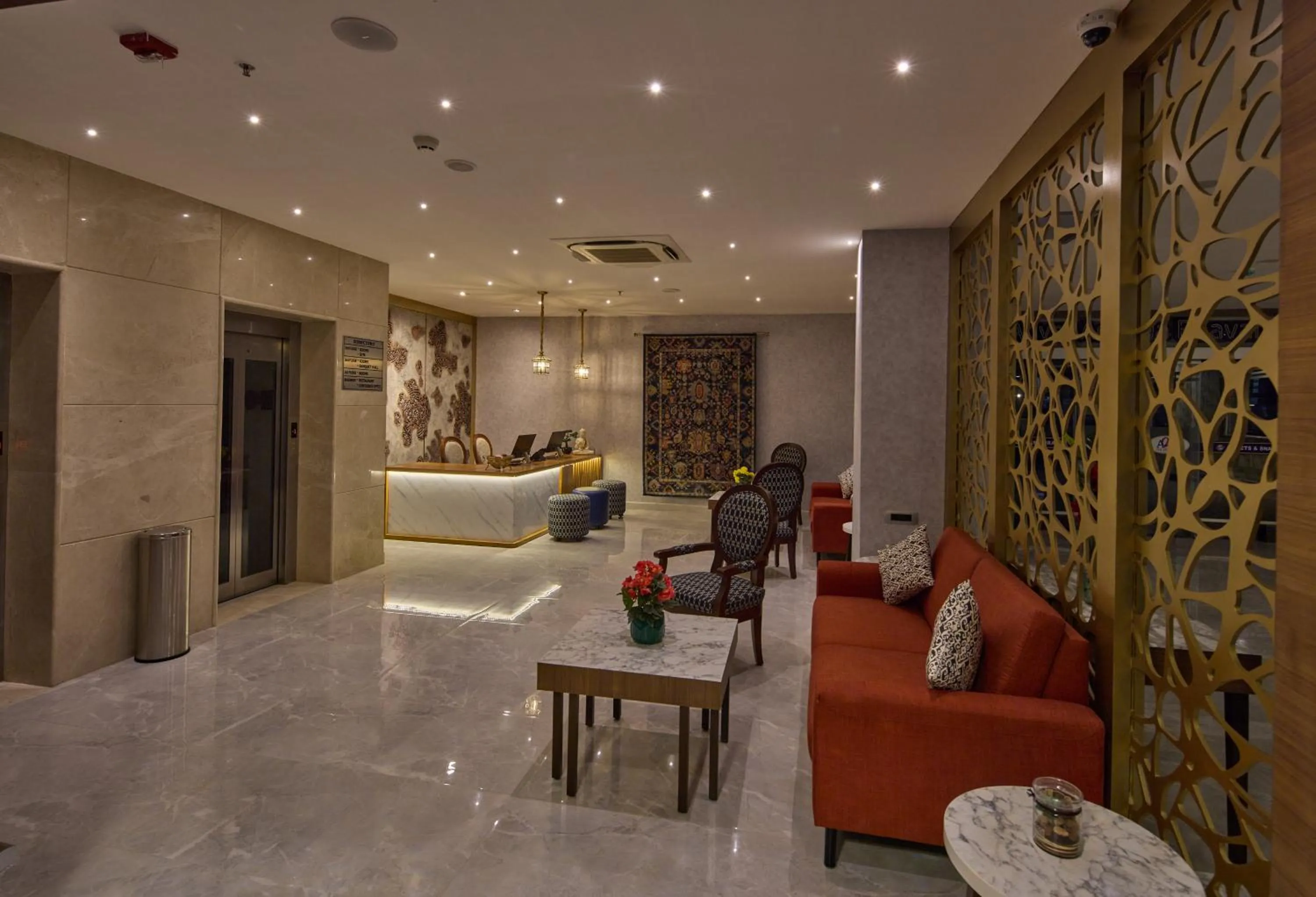 Lobby or reception in Golden Tulip Tirupati