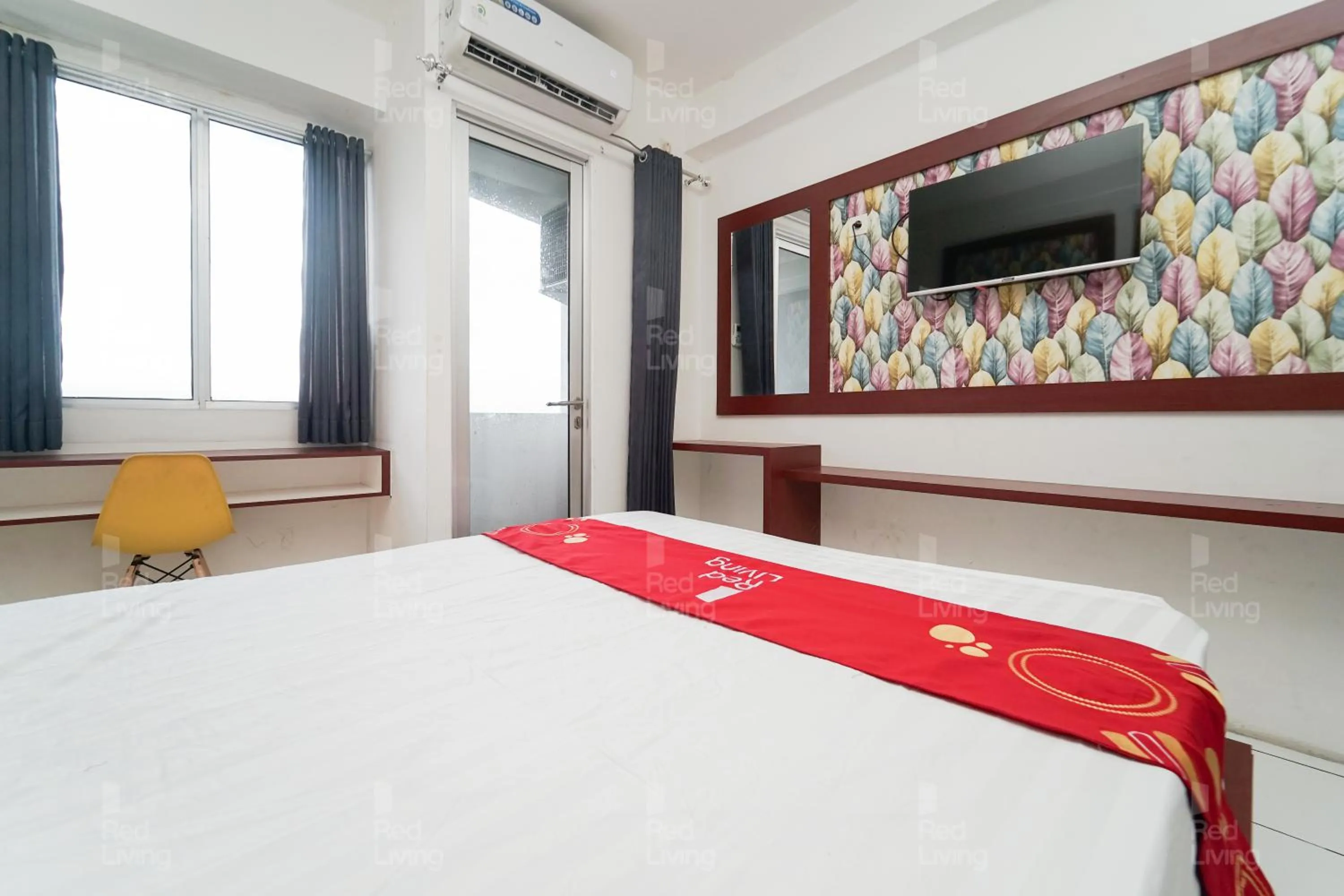 Bedroom, Bed in RedLiving Apartemen Riverview Residence - Alima View Tower Mahakam