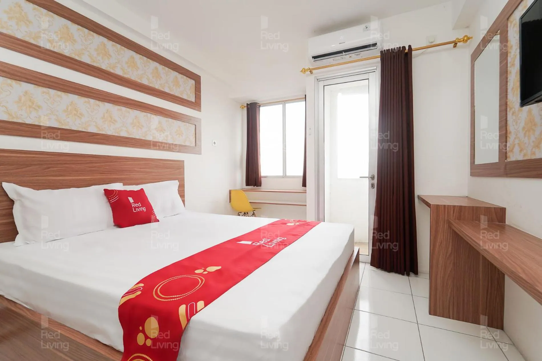 Bedroom, Bed in RedLiving Apartemen Riverview Residence - Alima View Tower Mahakam