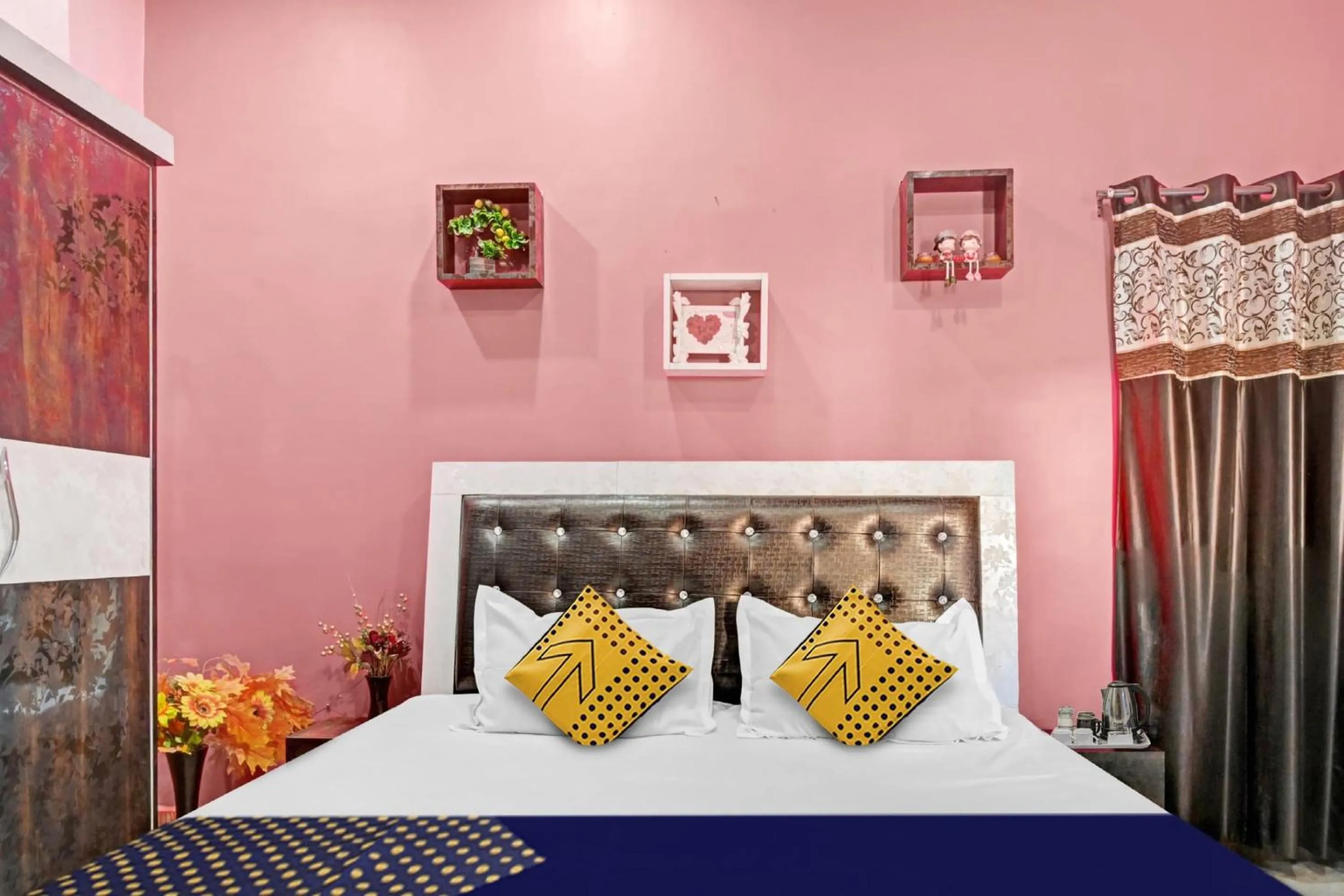 Bedroom, Bed in HOTEL O MAA NARMADA