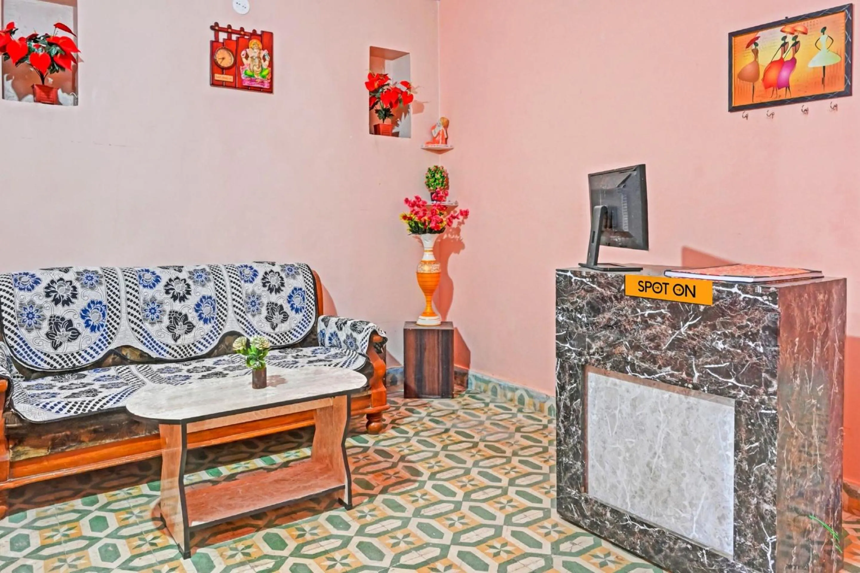 Lobby or reception in Super HOTEL O MAA NARMADA