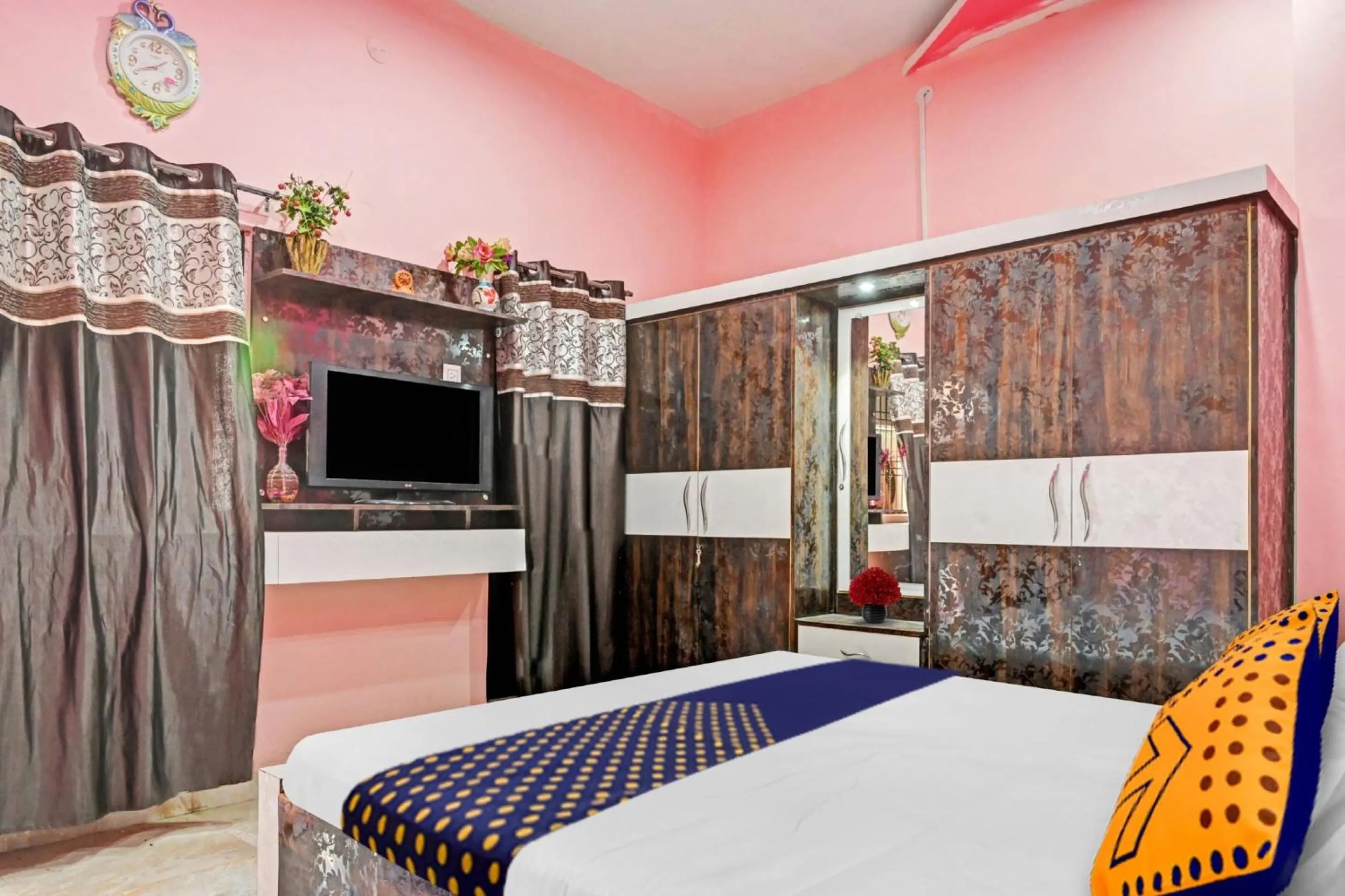 Bedroom, Bed in HOTEL O MAA NARMADA