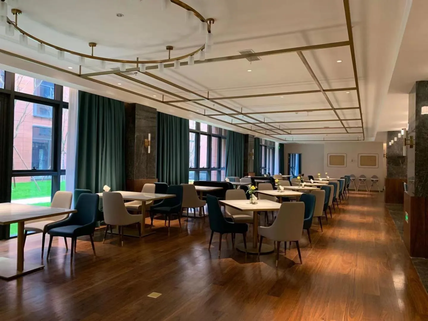 Restaurant/places to eat in S&N Yiting Hotel Taizhou