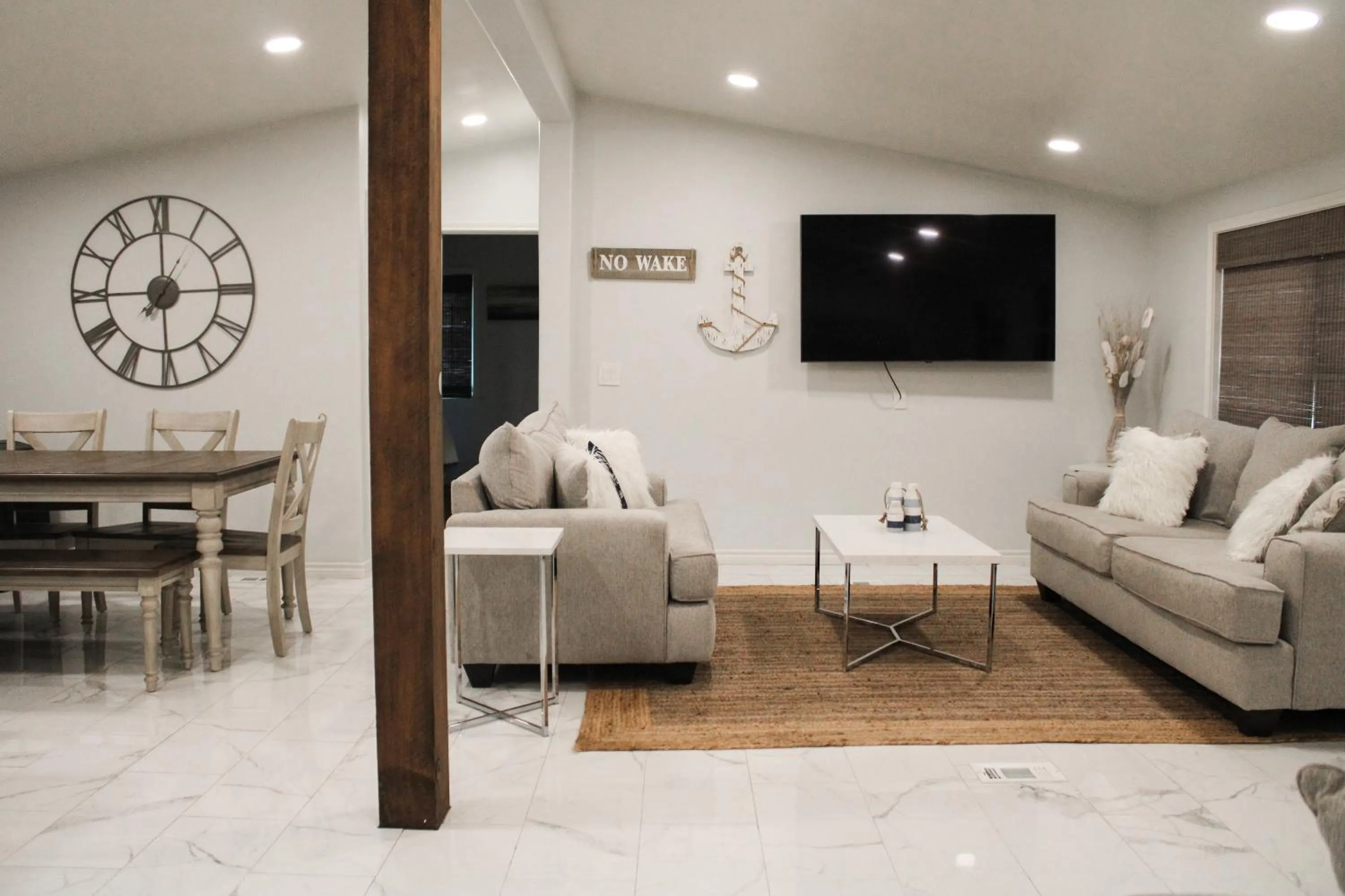 Living room in Fox Hollow Resort