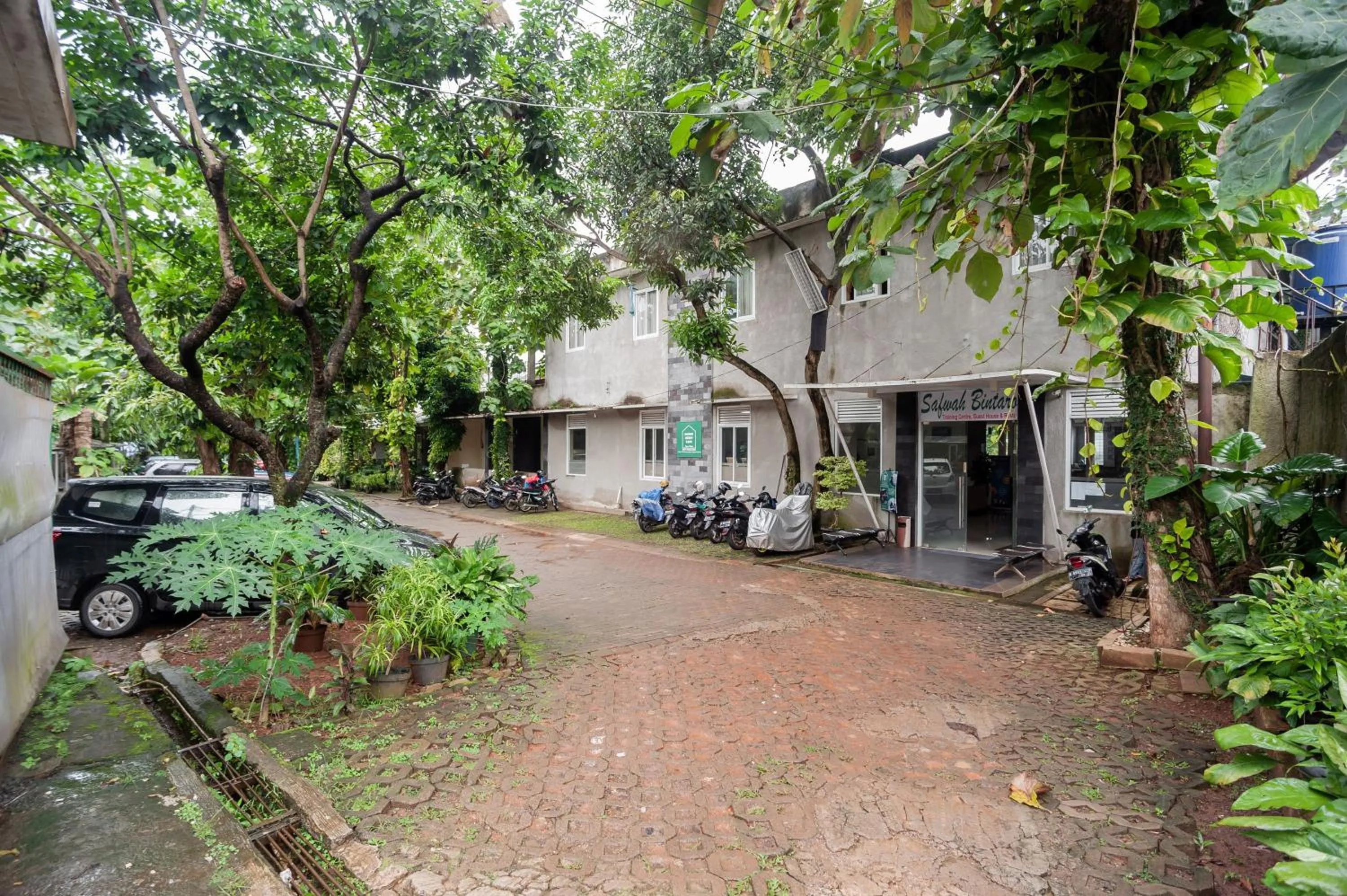 Property building in Safwah Bintaro Syariah Mitra RedDoorz