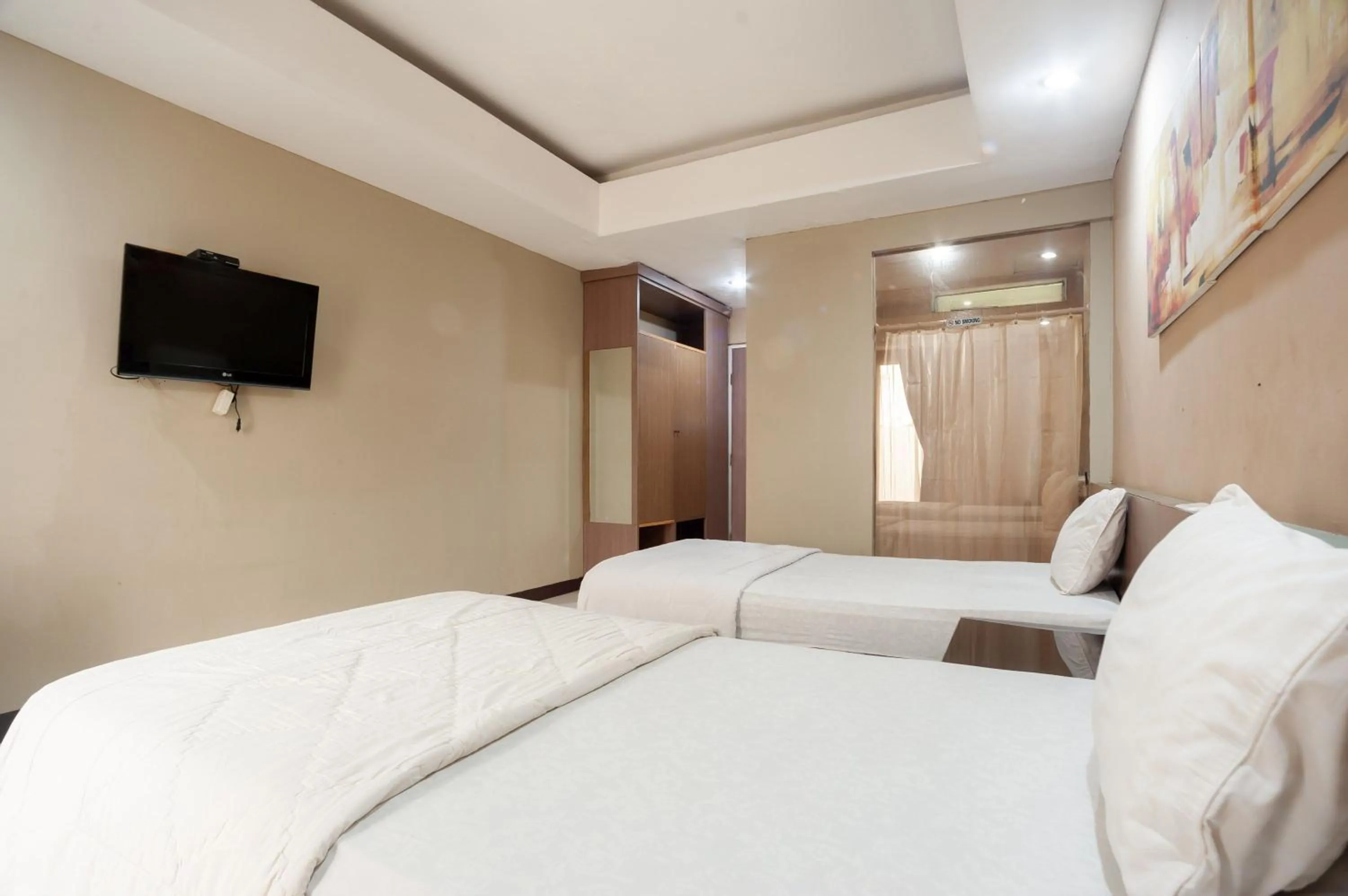Bedroom, Bed in Safwah Bintaro Syariah Mitra RedDoorz