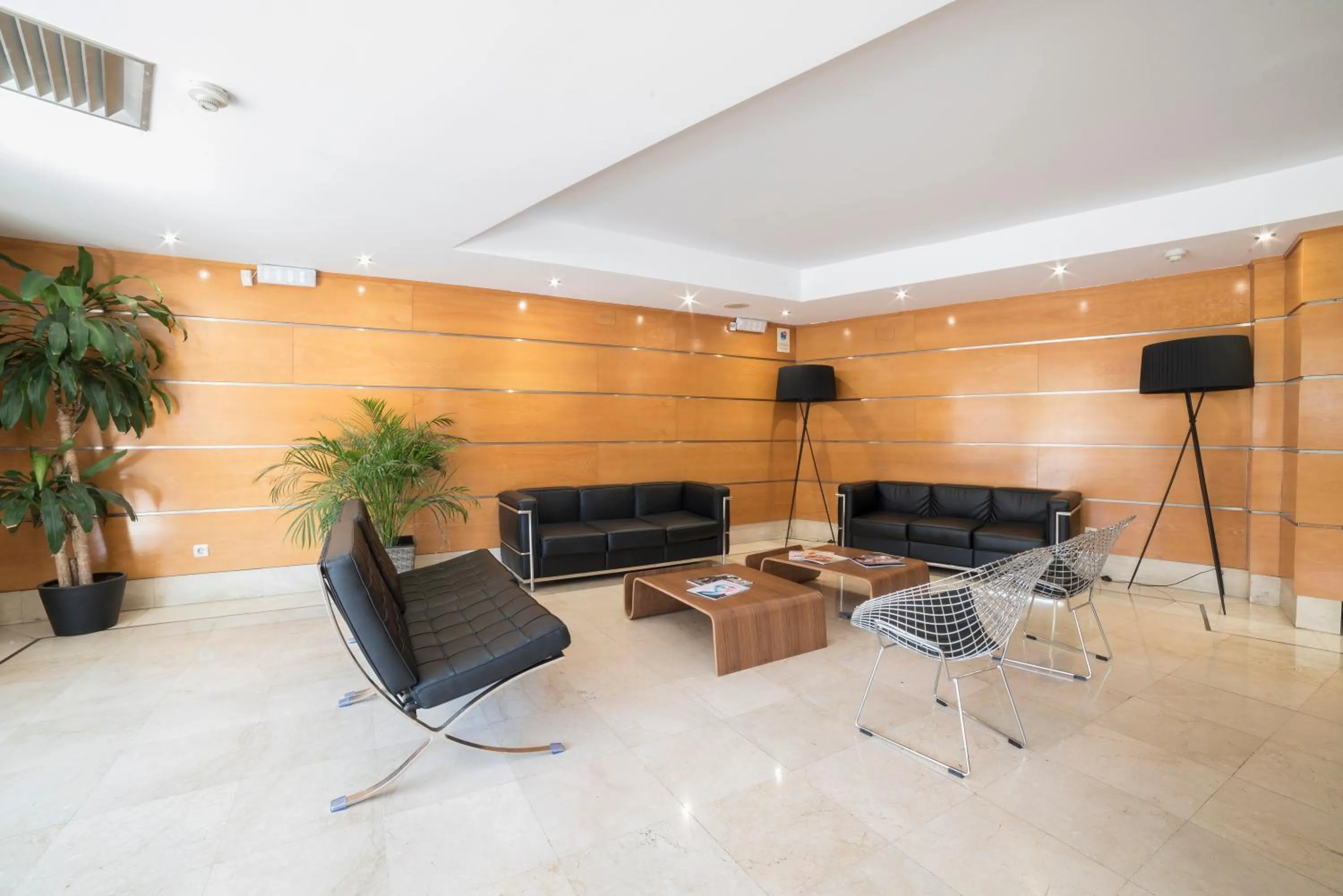 Facade/entrance in Infanta Mercedes