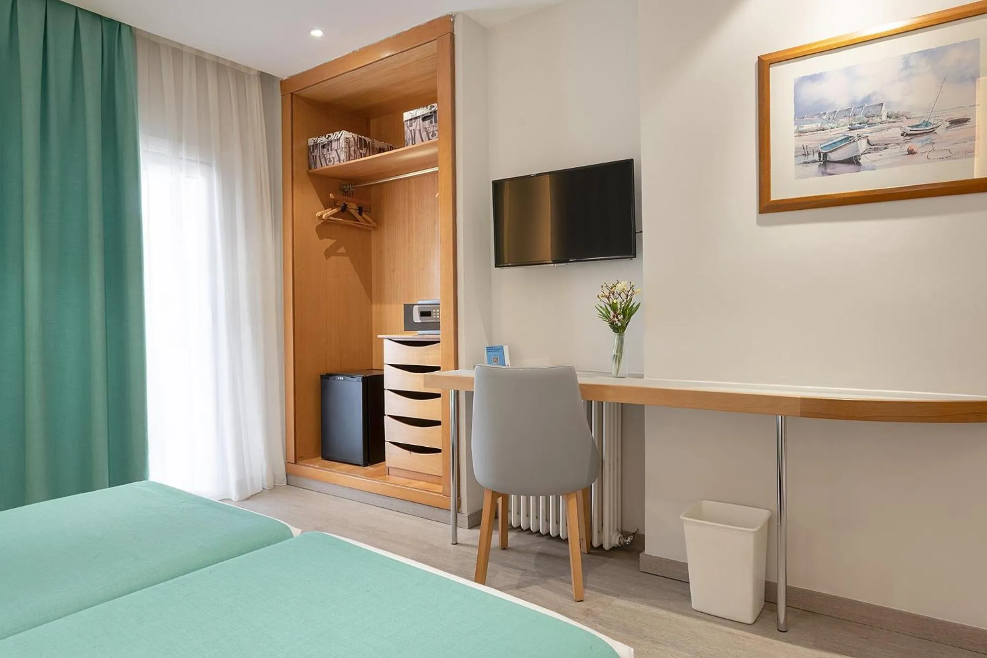 Photo of the whole room, Bed in Poseidon Resort