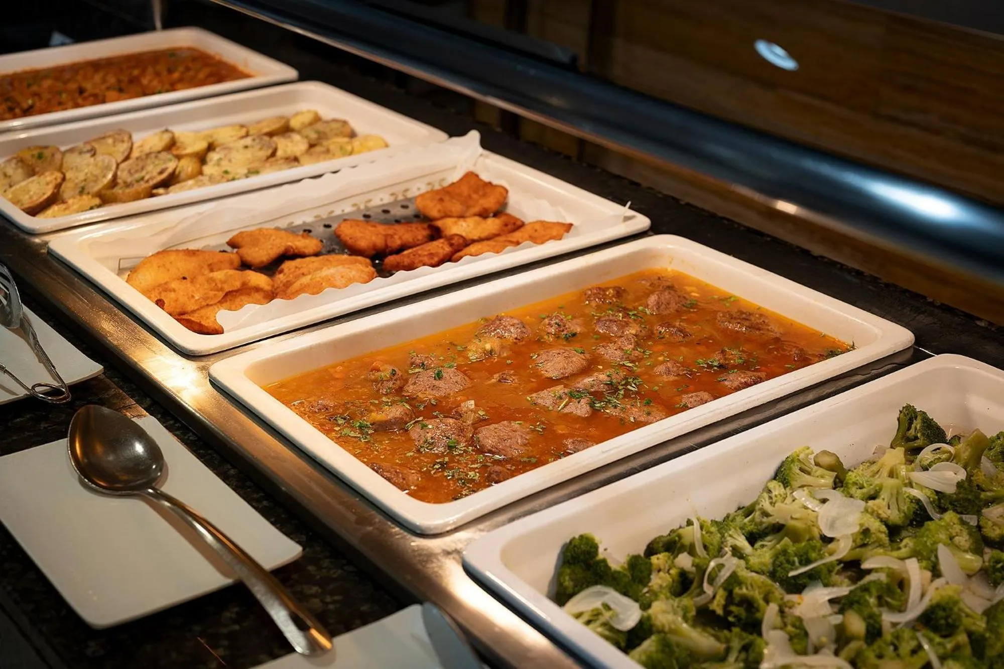 Restaurant/places to eat in Poseidon Resort