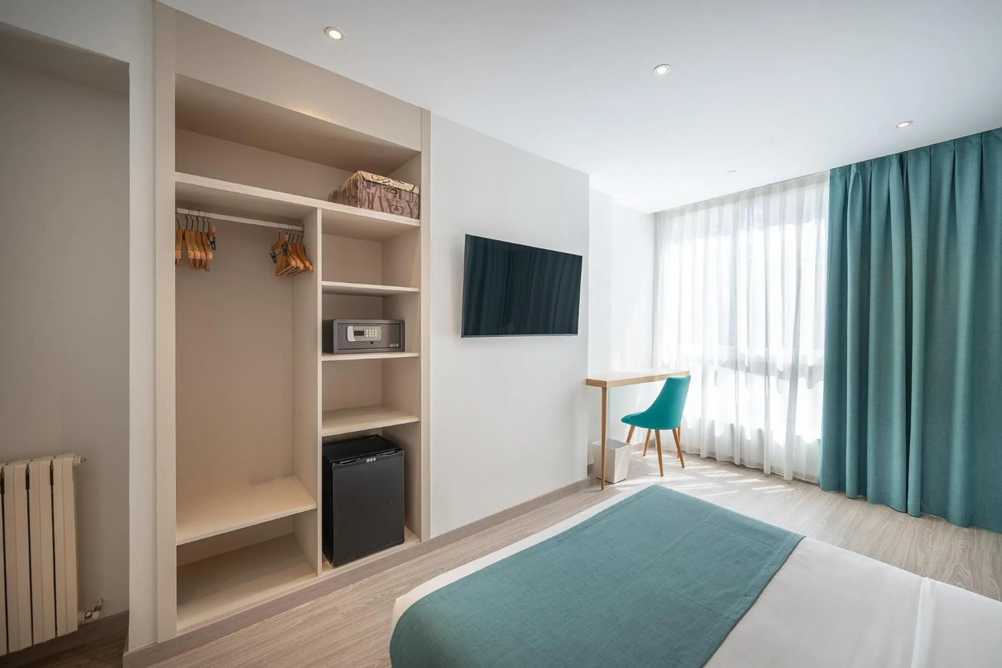 Photo of the whole room, Bed in Poseidon Resort