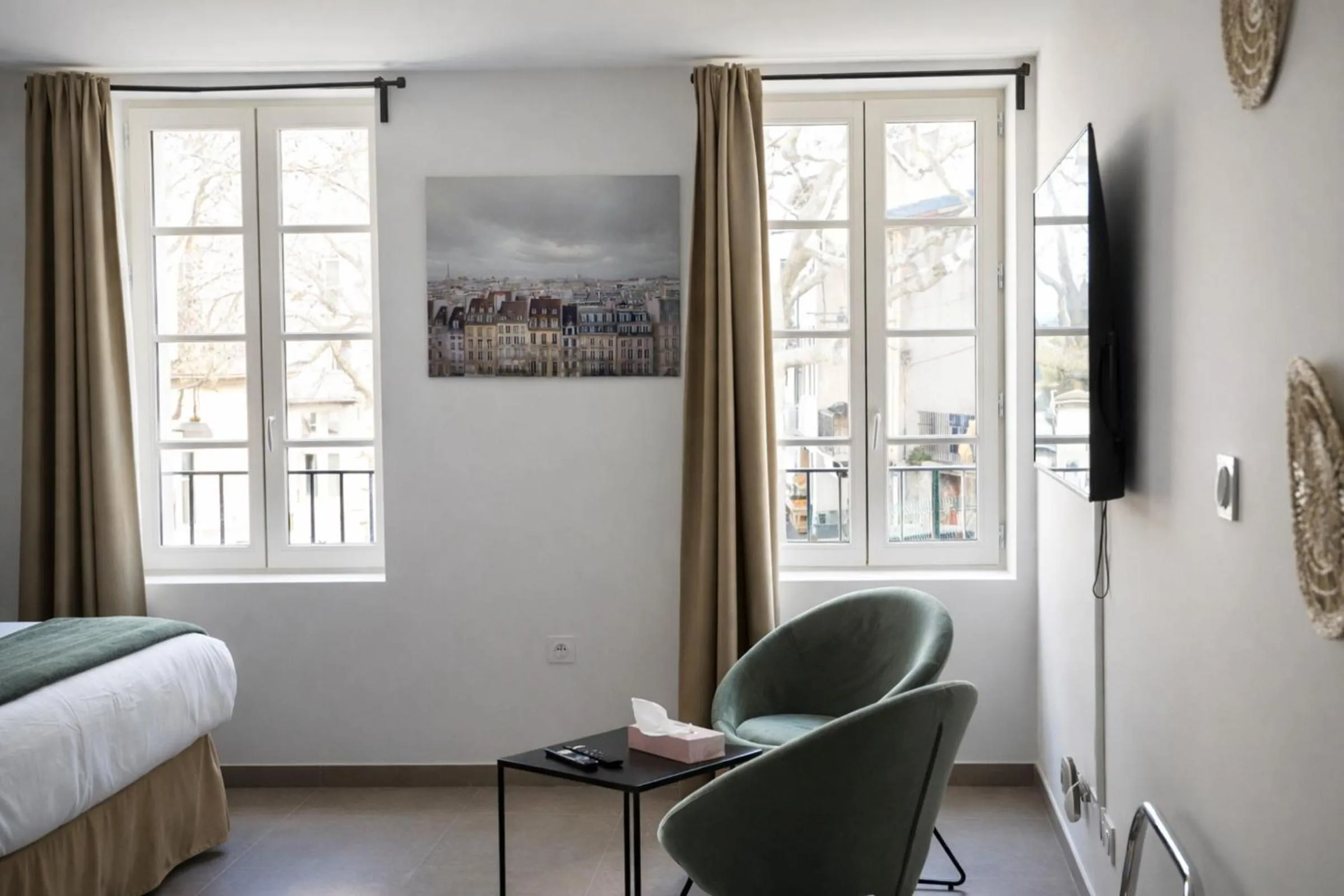 Bedroom, Bed in SOUS LES PLATANES