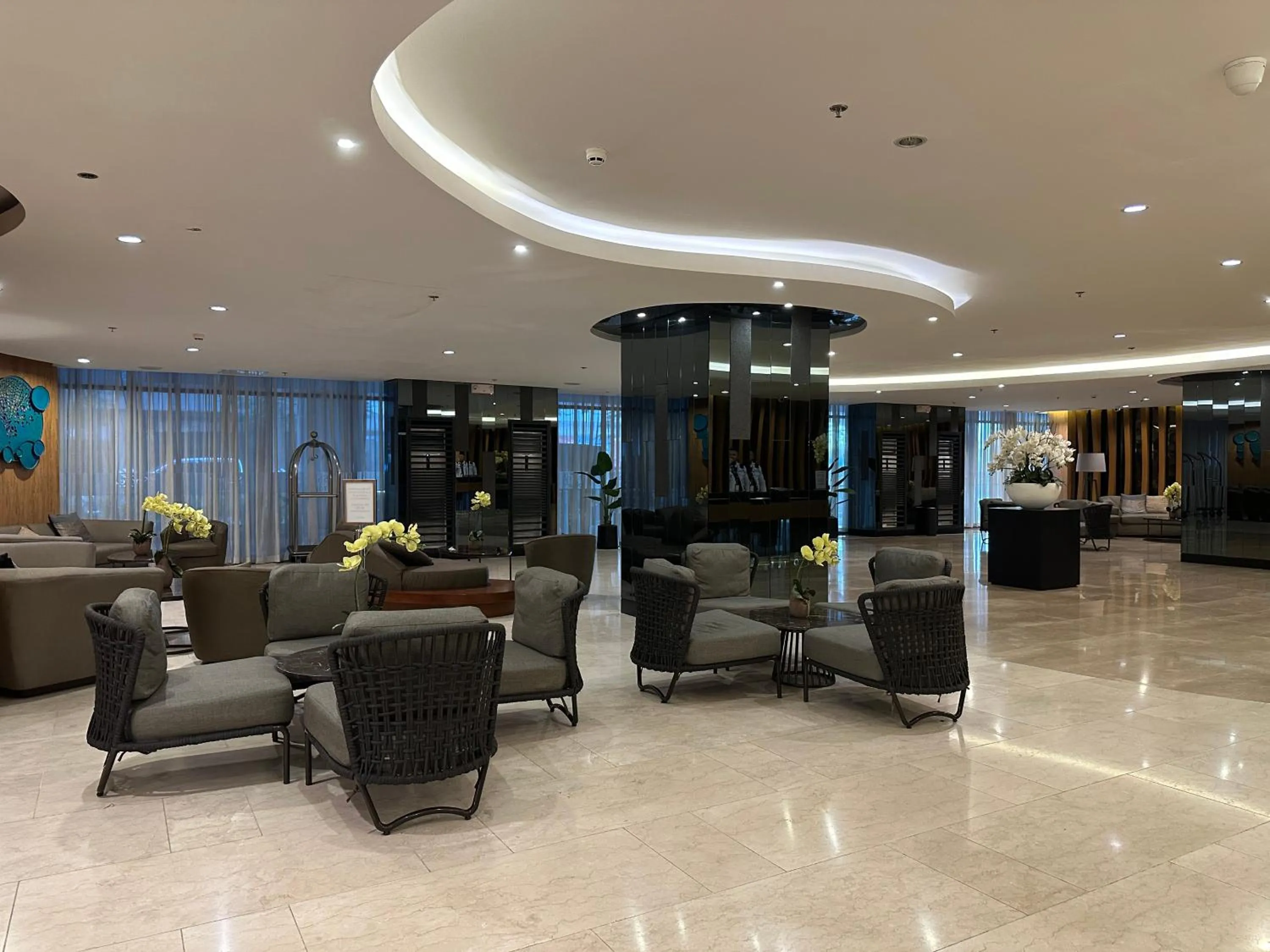 Homey Condo by the Bay