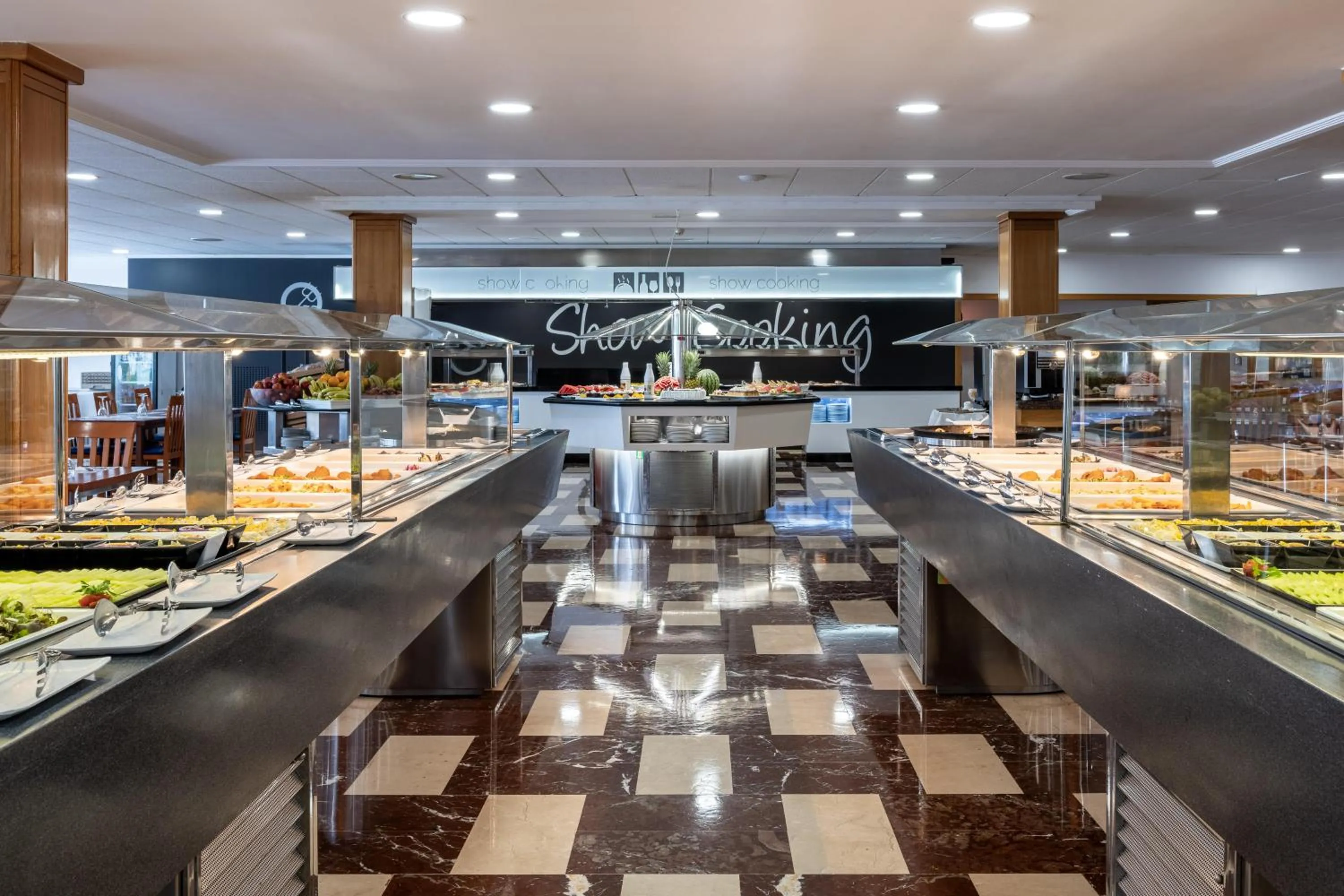 Lounge or bar in Hotel Poseidon Playa